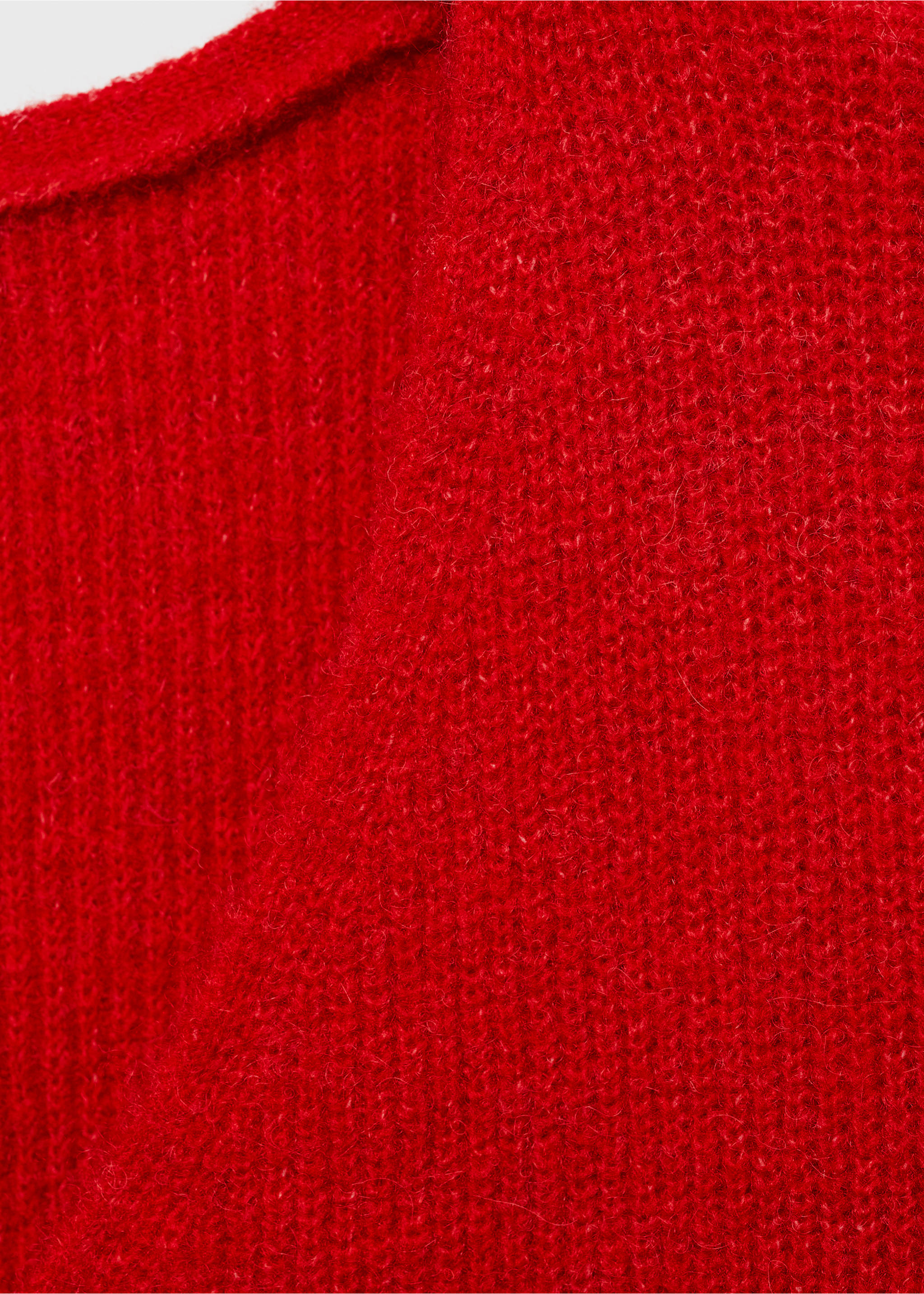 V-neck knit sweater - Details of the article 8, Red. Ref: 87090423-00.