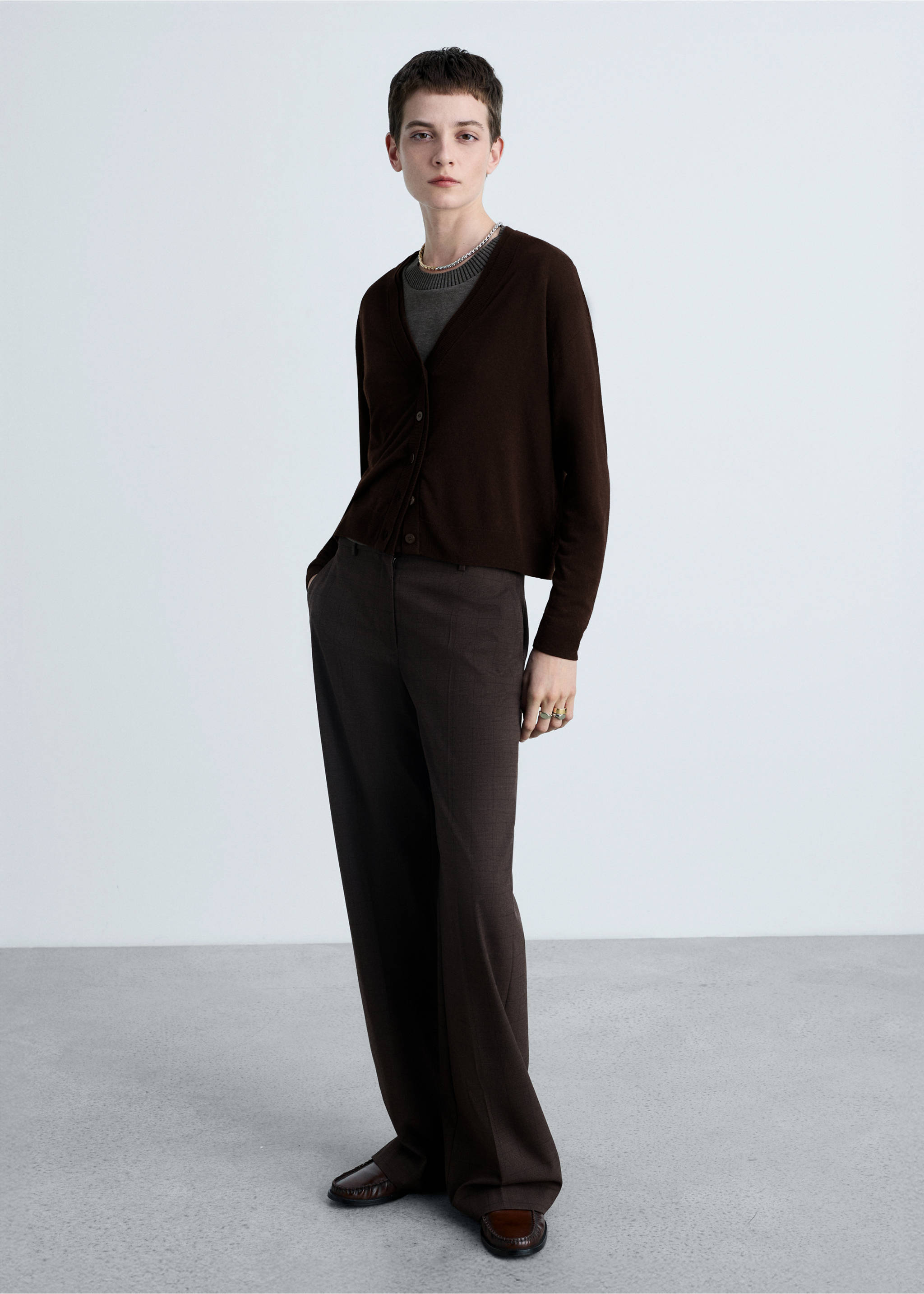 V-neck knitted cardigan - General plane, Chocolate. Ref: 87090432-00.