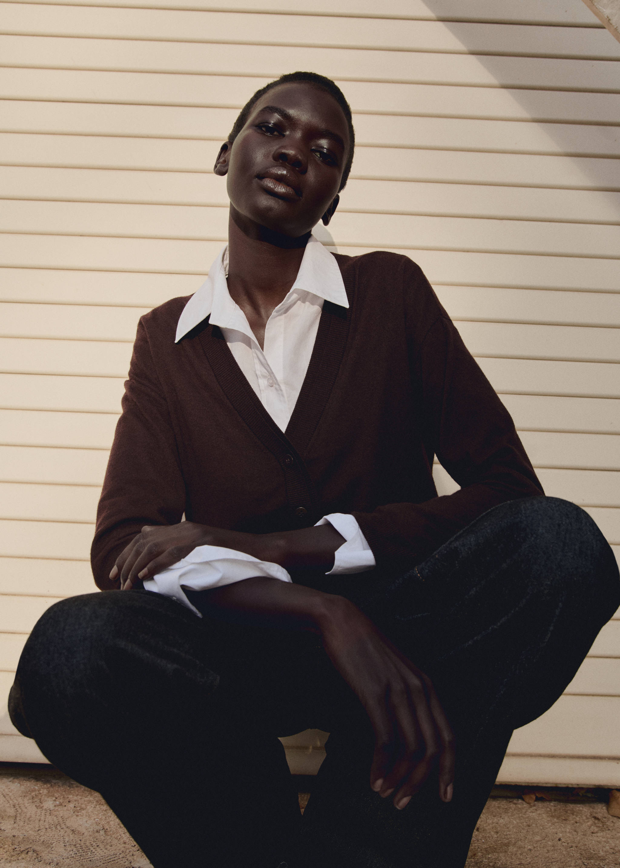 Strickcardigan mit V-Ausschnitt - Detail des Artikels 6