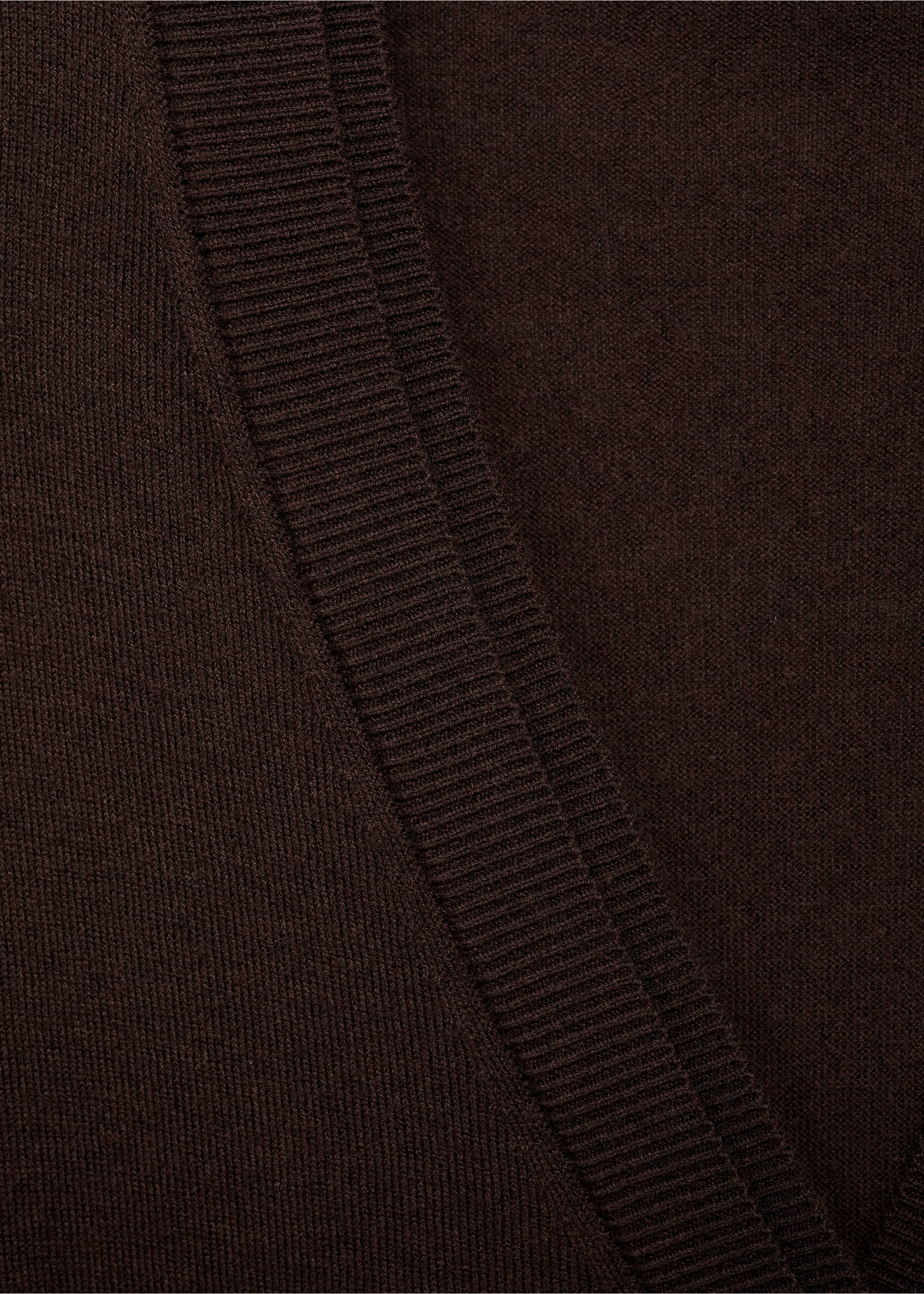 V-neck knitted cardigan - Details of the article 0, Chocolate. Ref: 87090432-00.