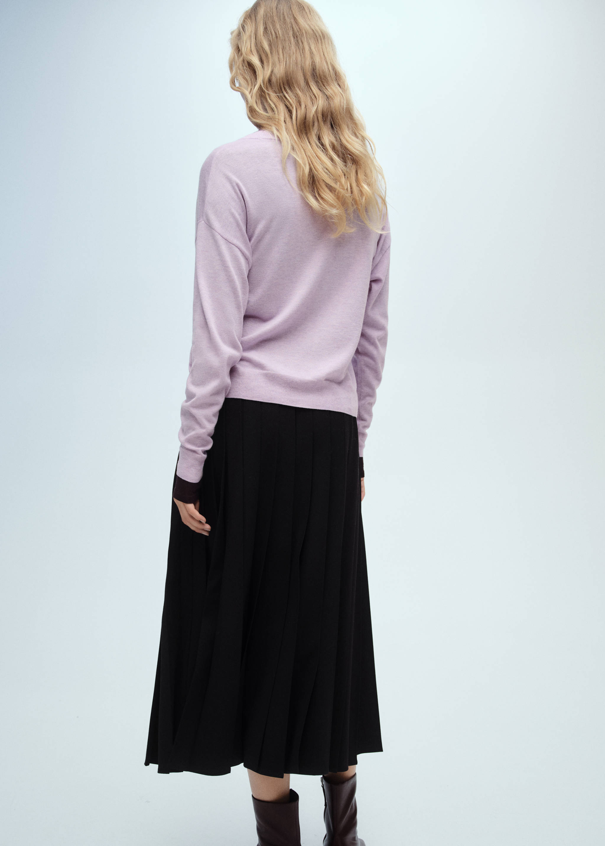 Strickcardigan mit V-Ausschnitt - Rückseite des Artikels