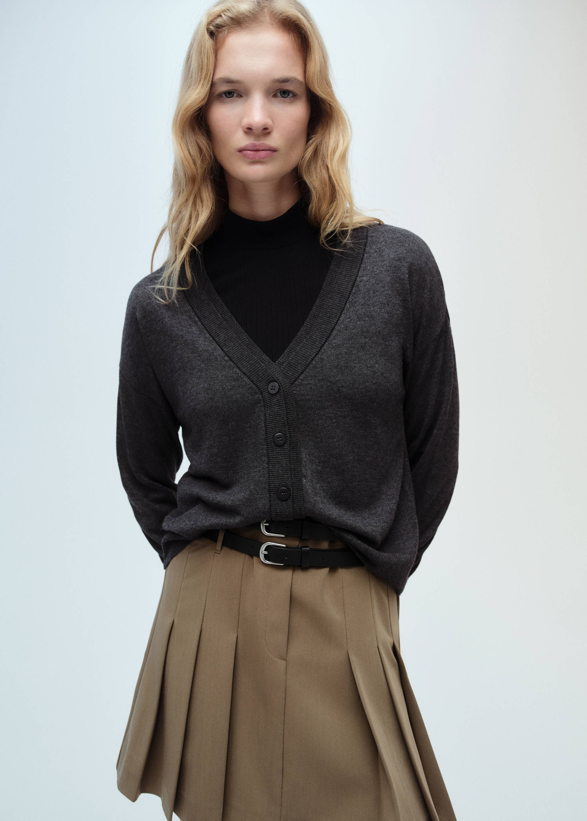 Strickcardigan mit V-Ausschnitt - Mittlere Ansicht