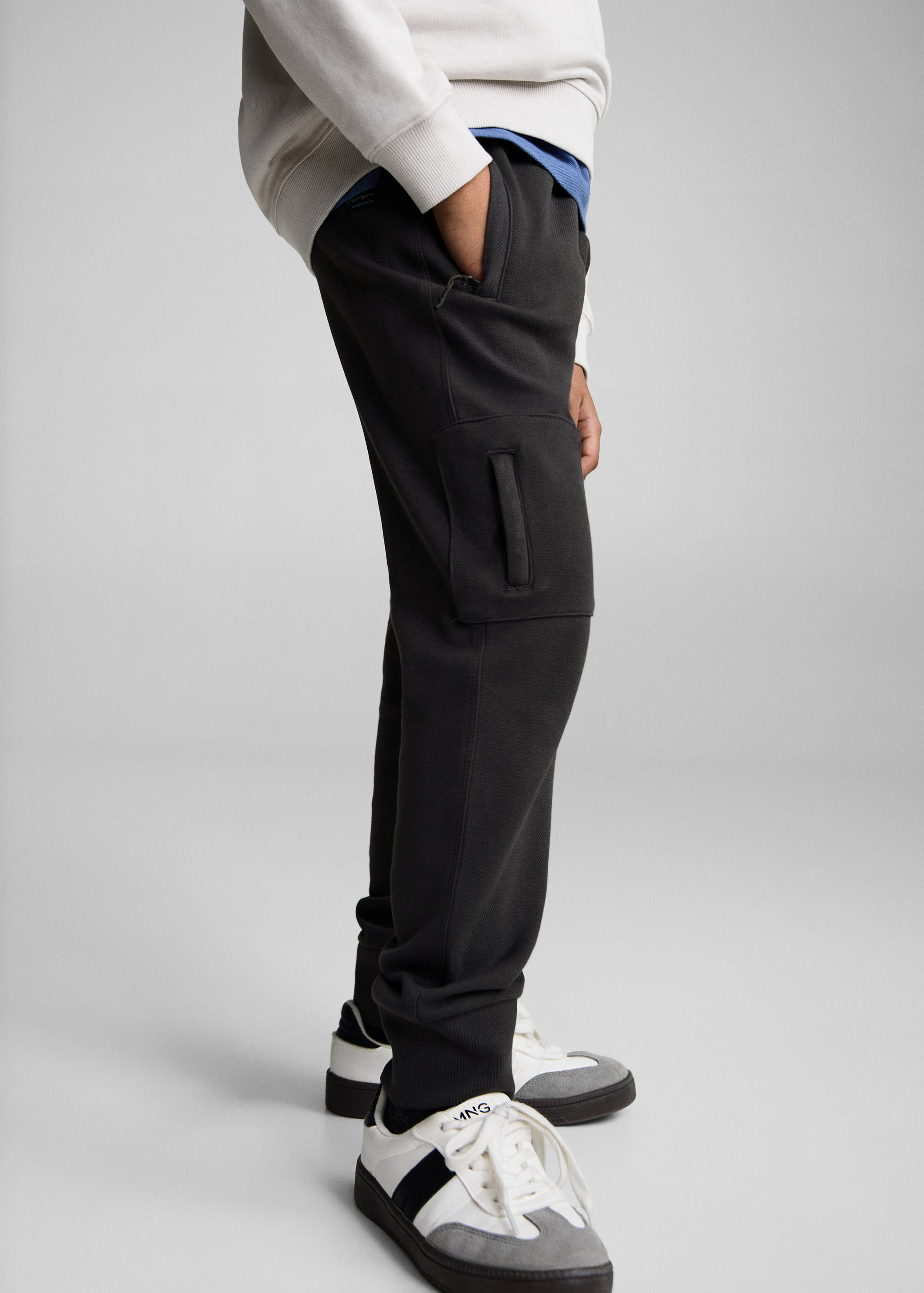 Jogger trousers with elastic waist - Medium plane