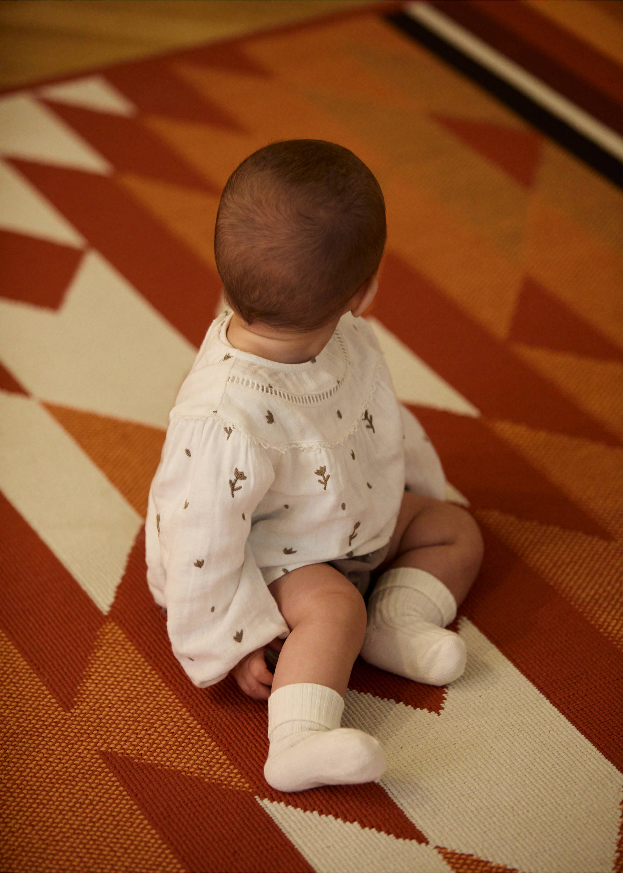 Blouse broderie florale - Détail de l'article 5, Blanc cassé. Ref: 87090439-00.