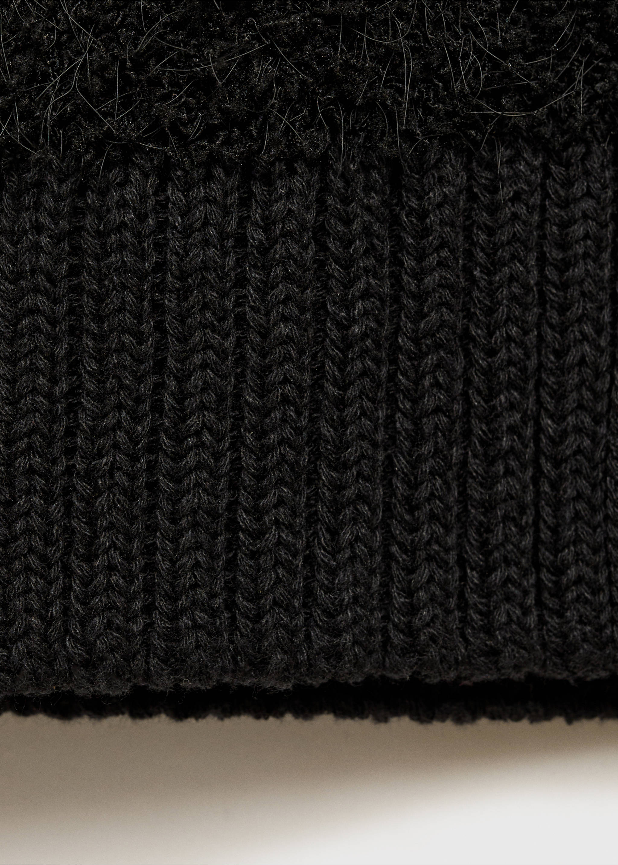 Stickad väst knappar - Detaljer om artikeln 0, Svart. Ref: 87090452-00.