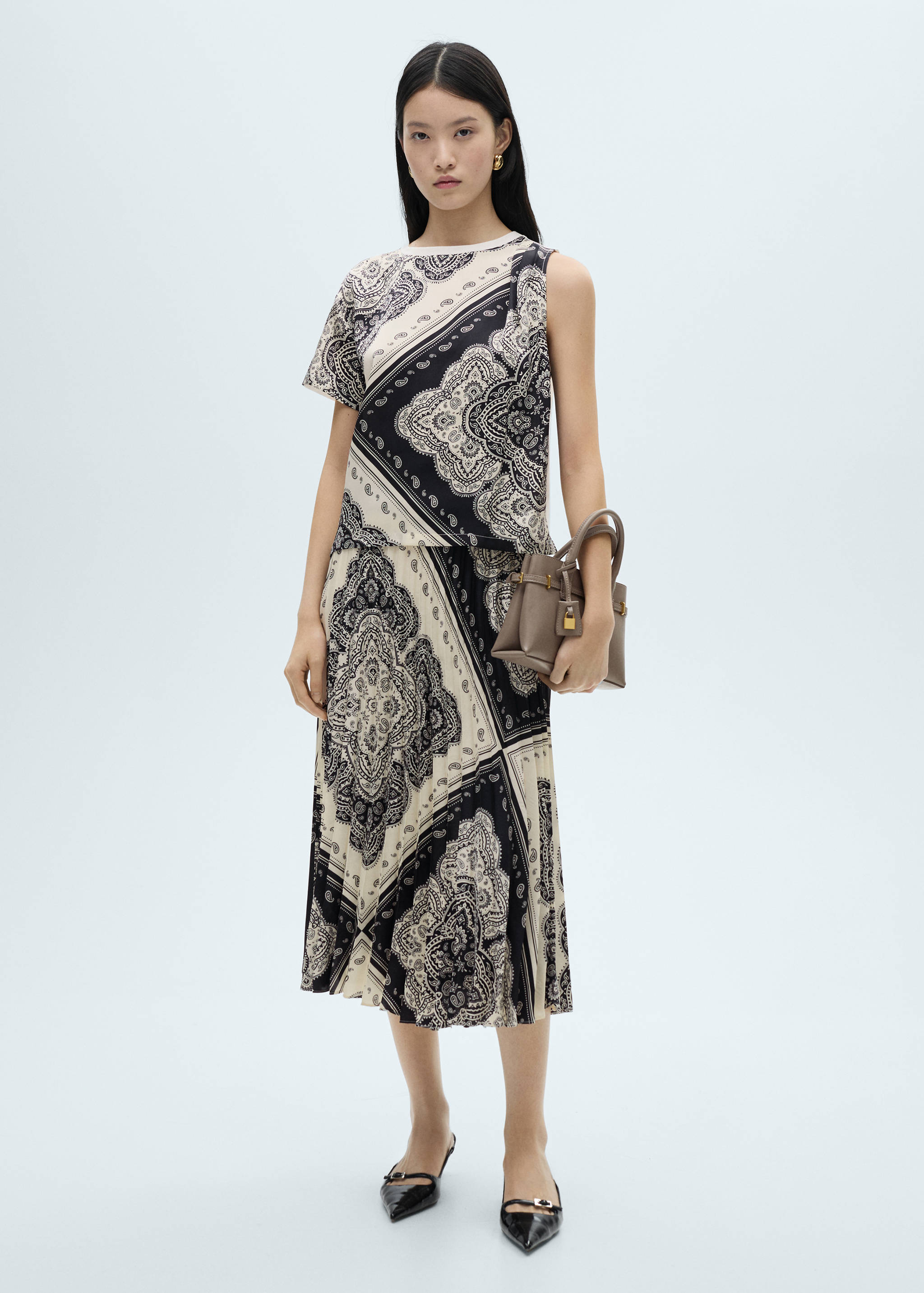 Asymmetrisches T-Shirt mit Paisley-Muster - Allgemeine Ansicht