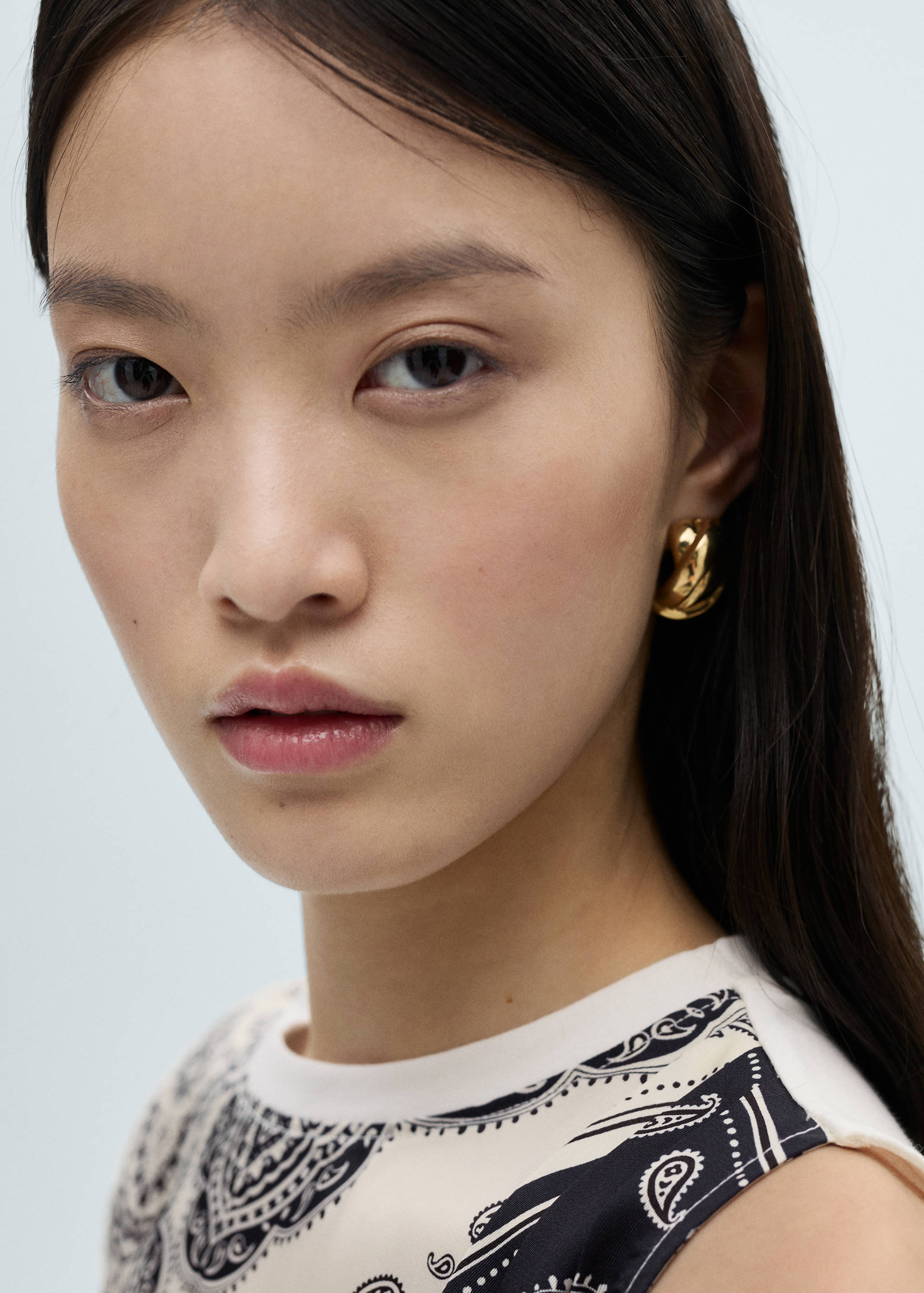 Asymmetrisches T-Shirt mit Paisley-Muster - Detail des Artikels 1