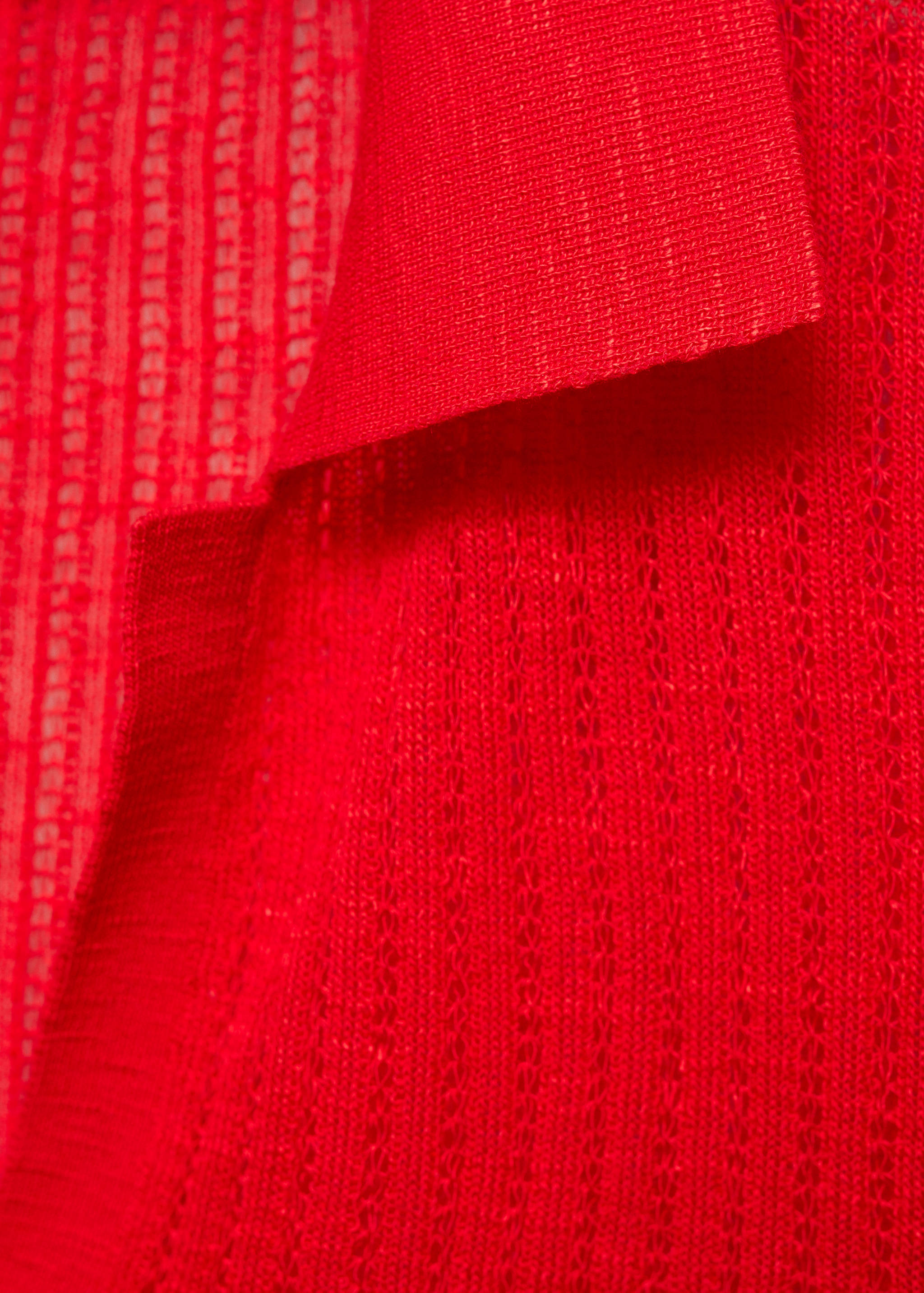 Geripptes T-Shirt mit Polokragen - Detail des Artikels 8