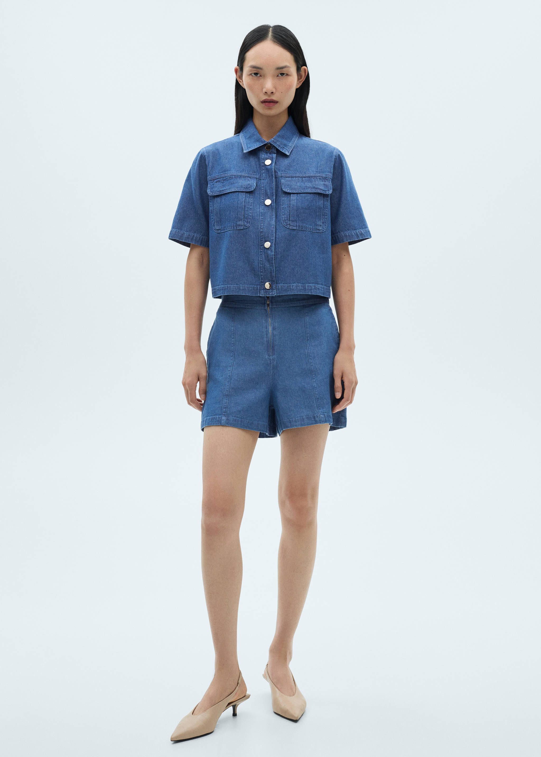 Camisa crop denim - Plano general