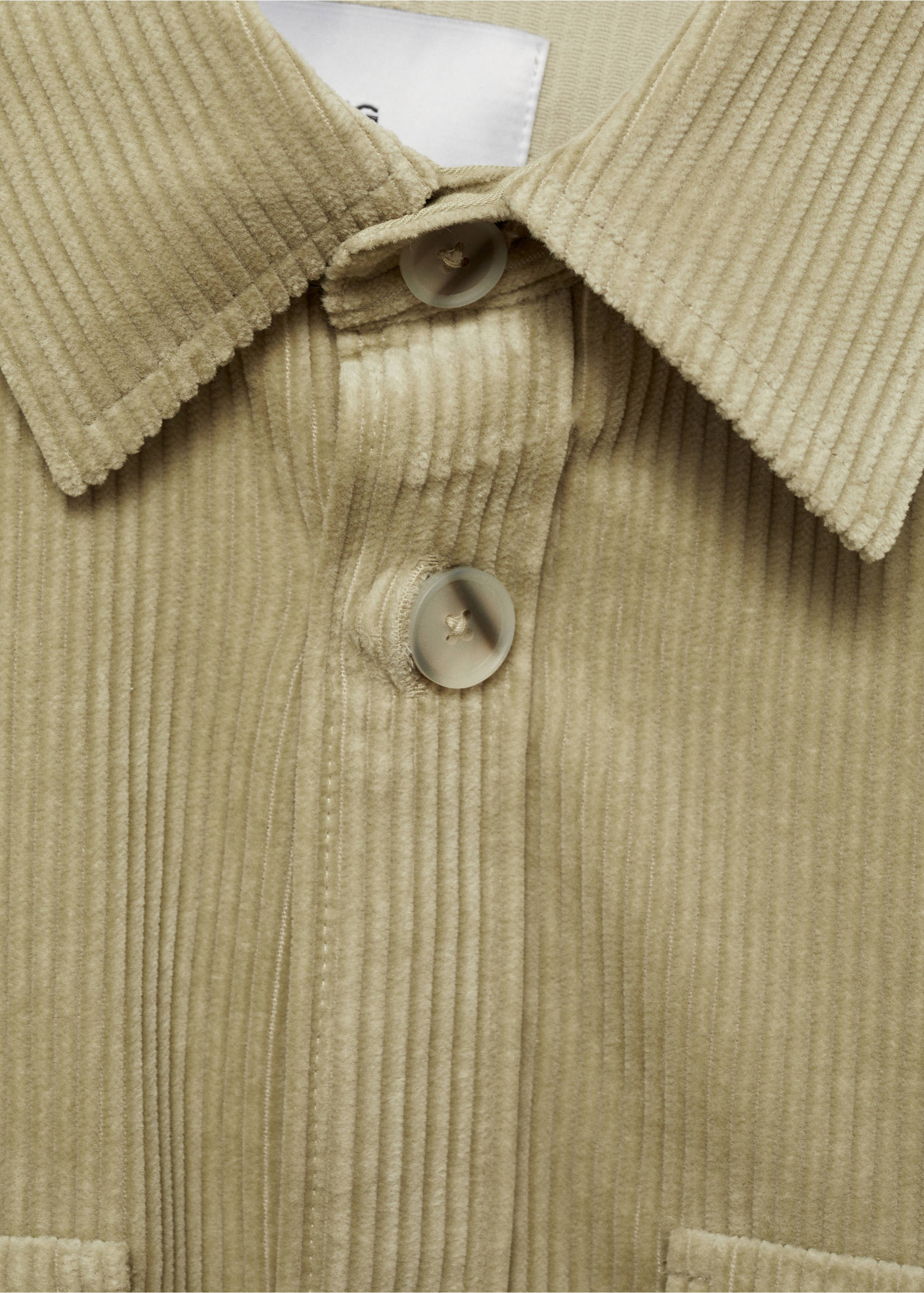 Corduroy overshirt with pockets - Details of the article 8, Pastel Green. Ref: 87090596-00.