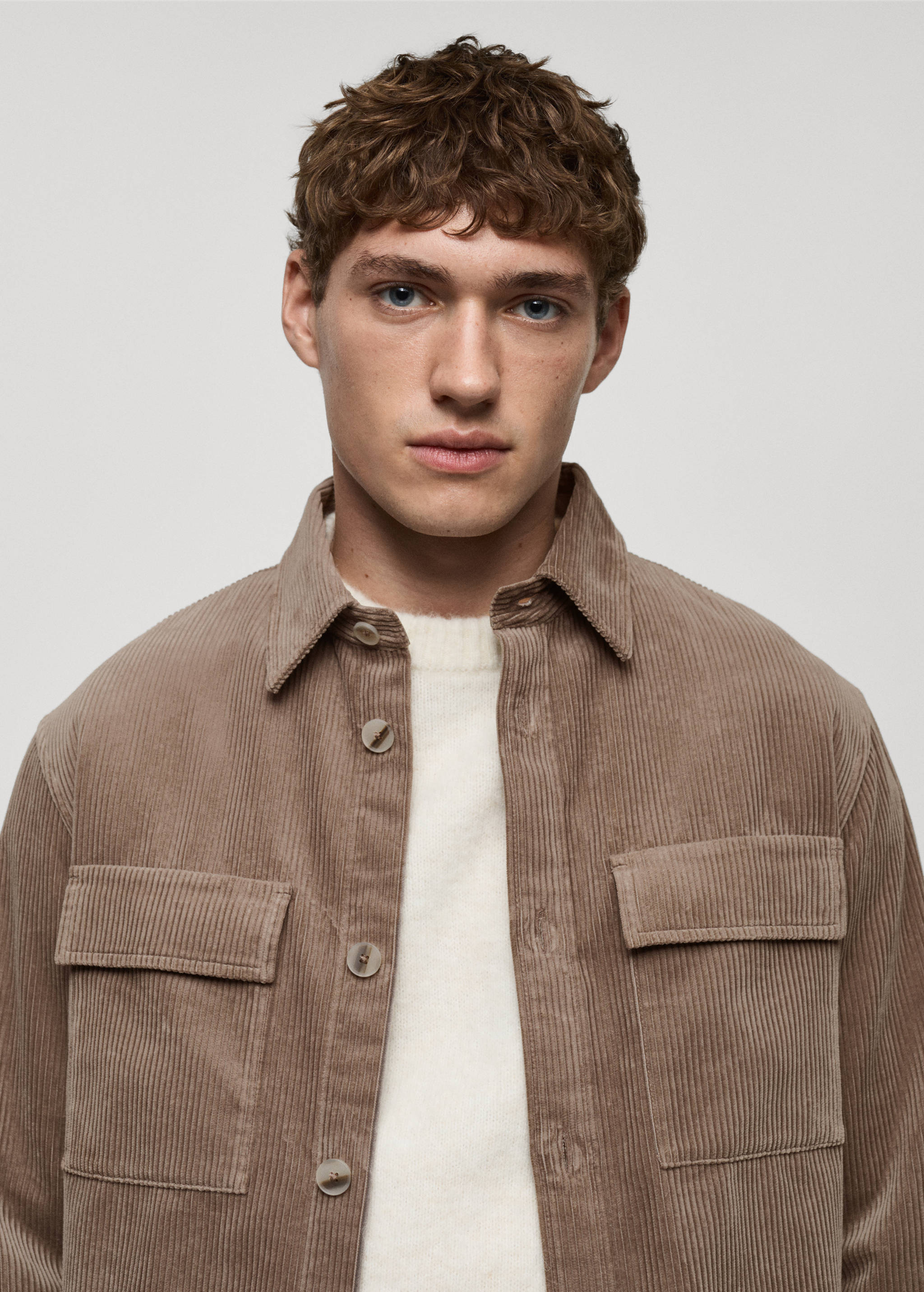 Corduroy overshirt with pockets - Details of the article 1