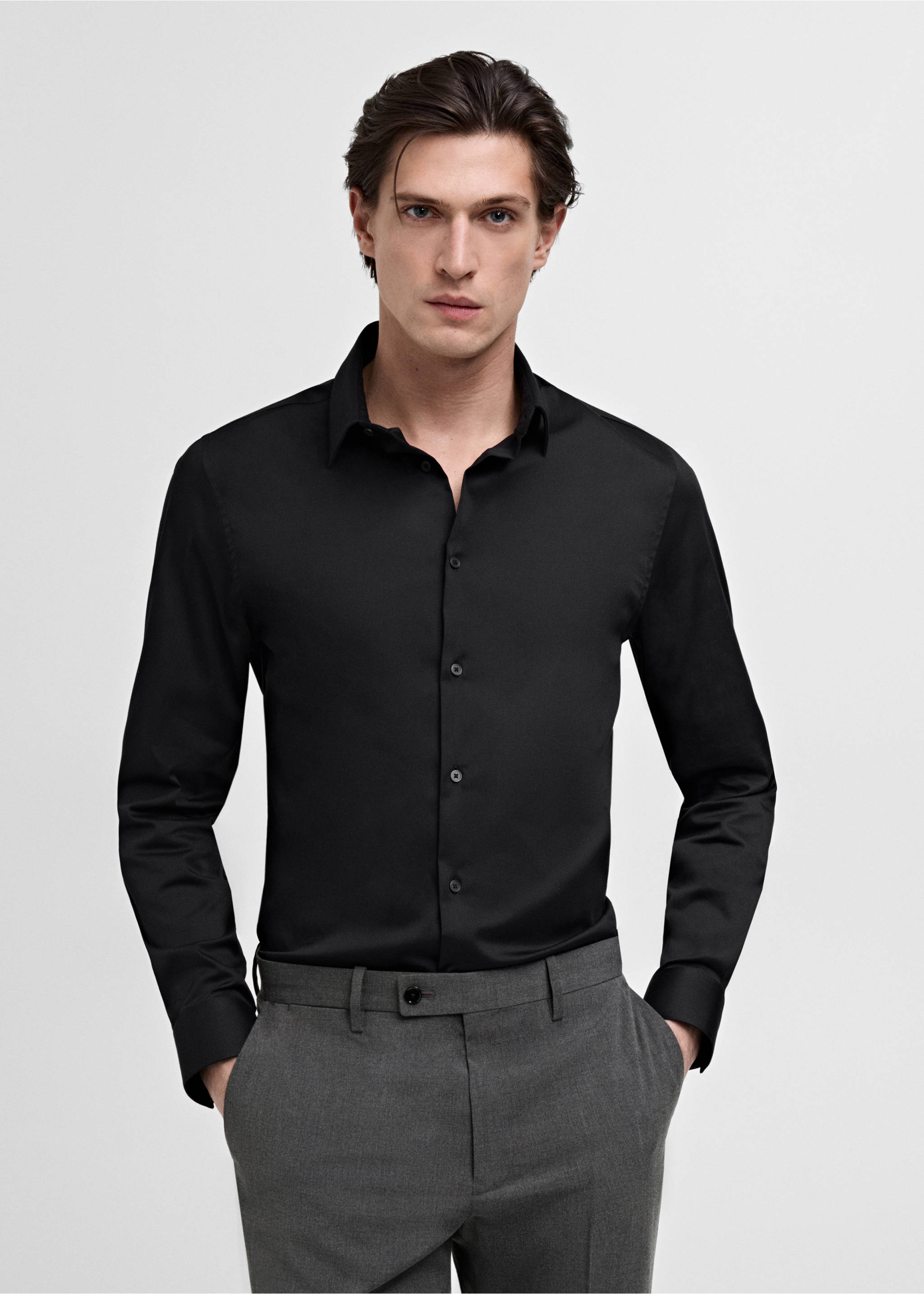 Chemise costume slim fit coton - Plan moyen, Noir. Ref: 87090600-00.