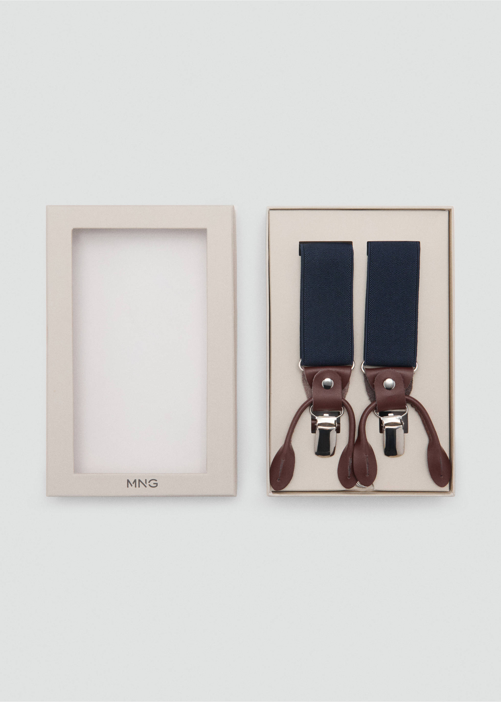 Adjustable elastic straps with leather details - Medium plane, Dark Navy. Ref: 87090602-00.