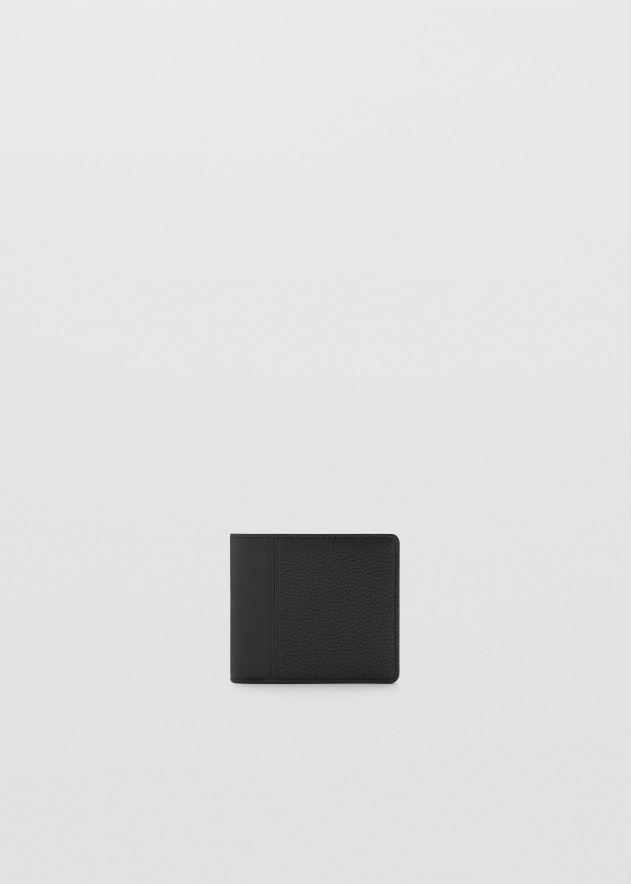 Wallet with embossed effect - Article without model, Black. Ref: 87090603-00.