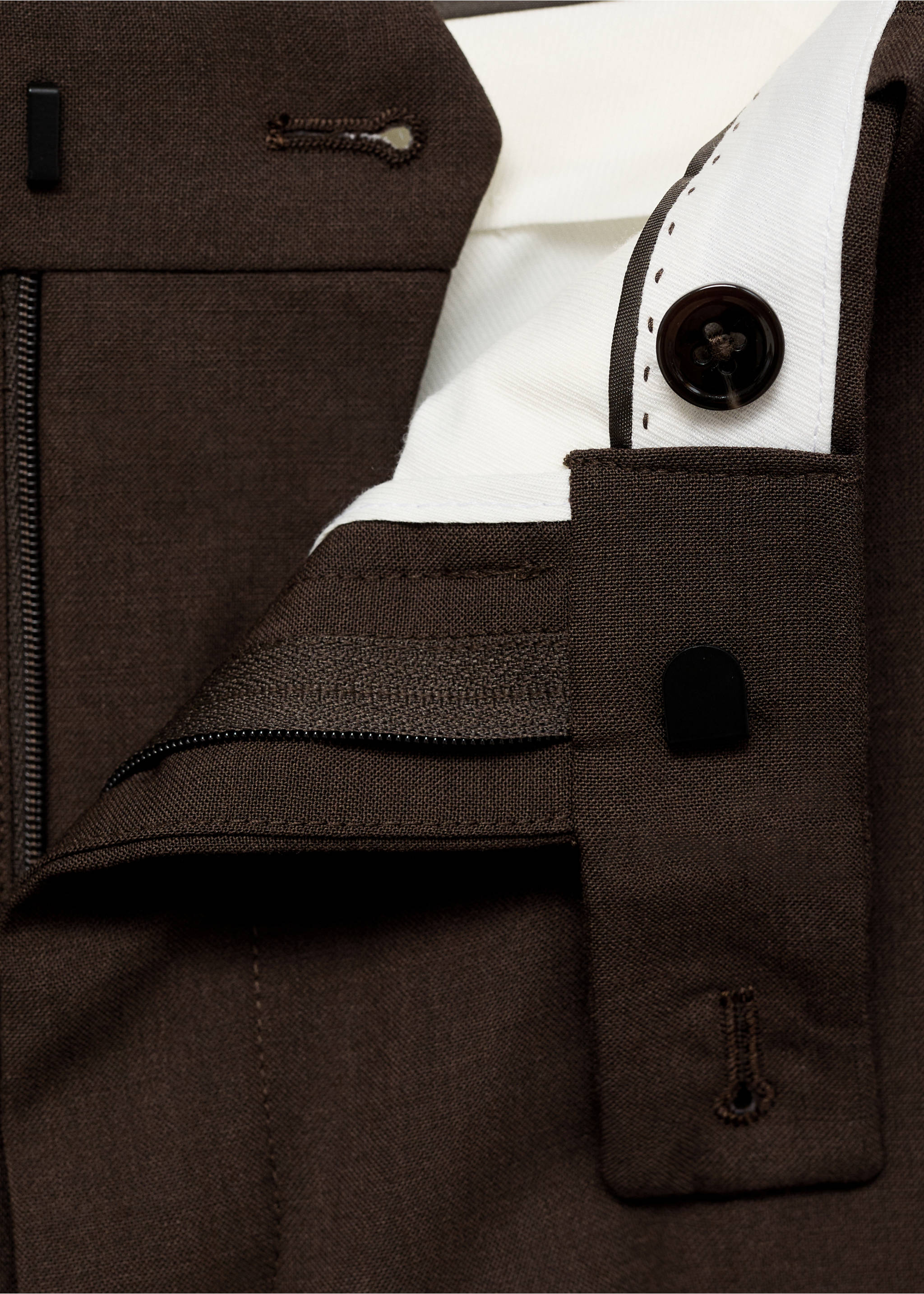 Pantaloni de costum Torino din lână 100 % - Detaliu al articolului 8, Maro. Ref: 87090621-00.