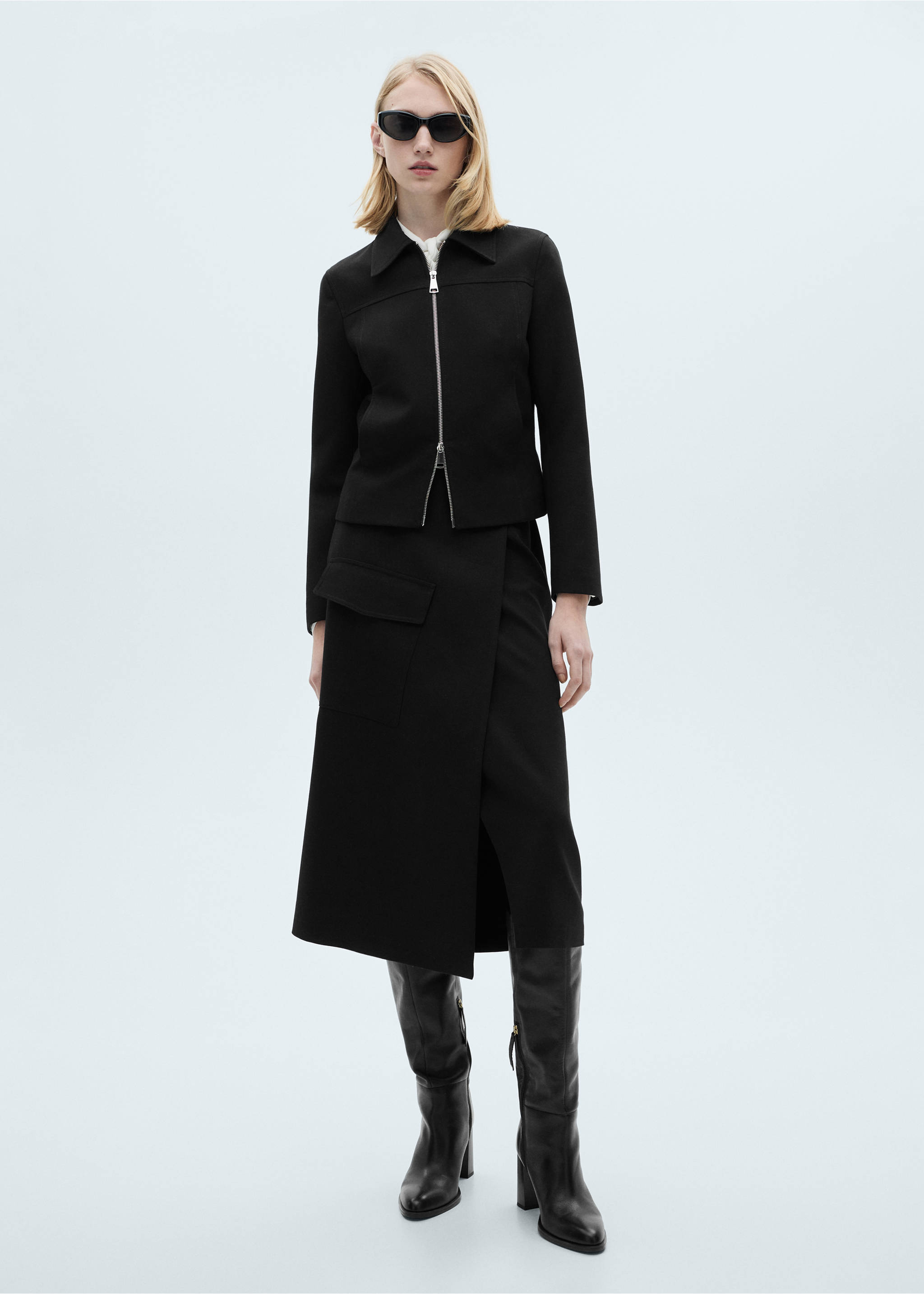 Midi skirt with buckle detail - General plane, Black. Ref: 87090623-00.