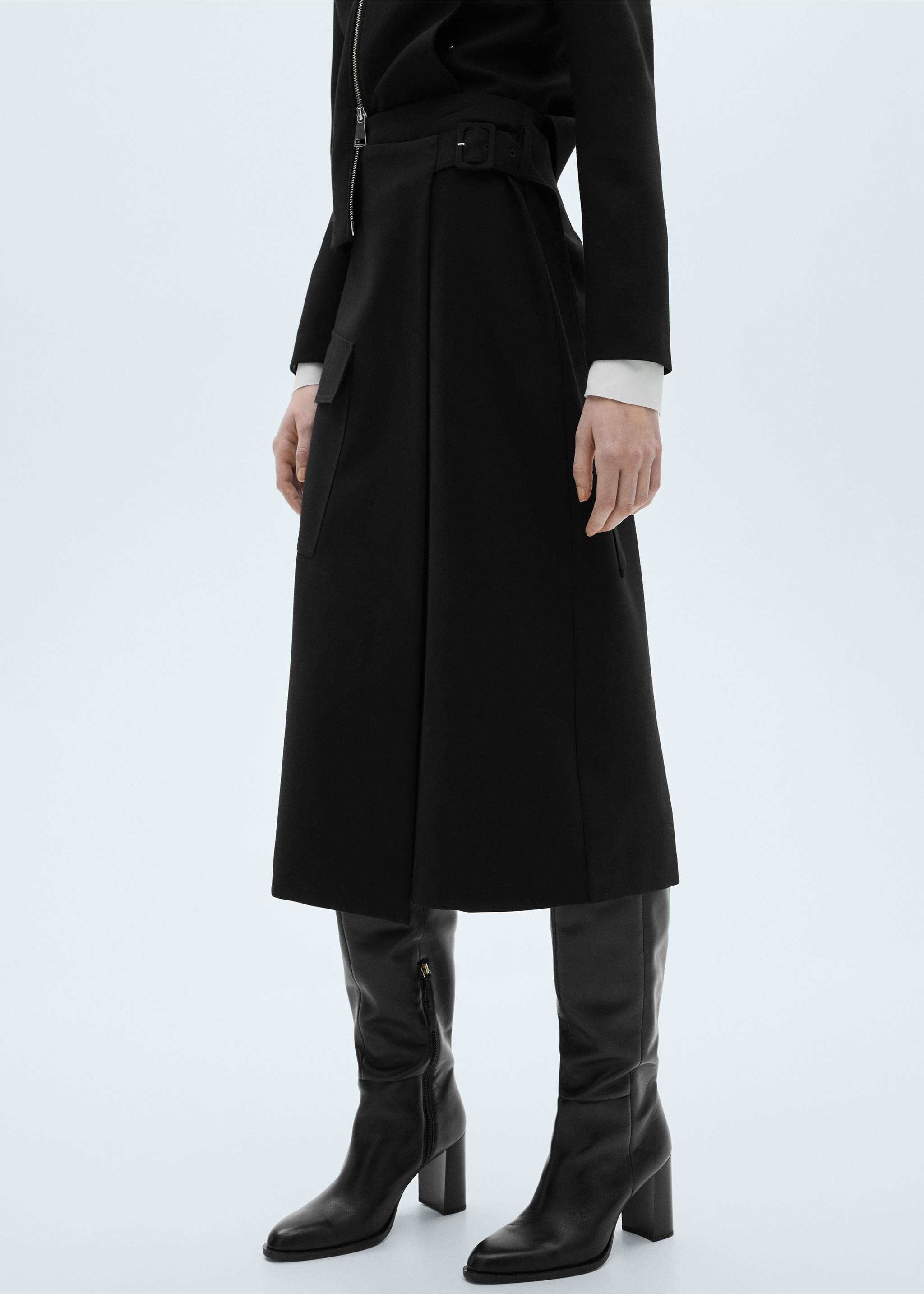 Midi skirt with buckle detail - Medium plane, Black. Ref: 87090623-00.