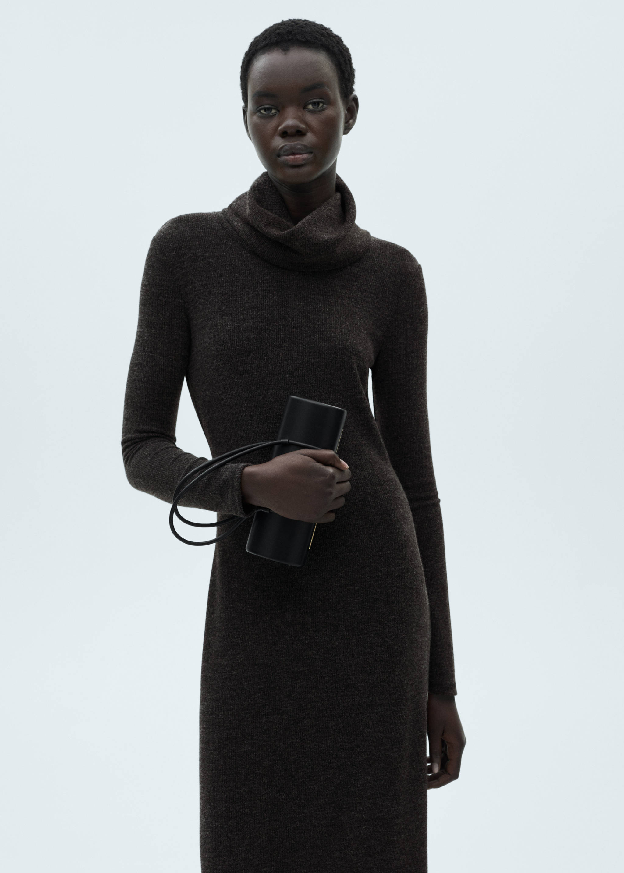 Knitted turtleneck dress - Medium plane