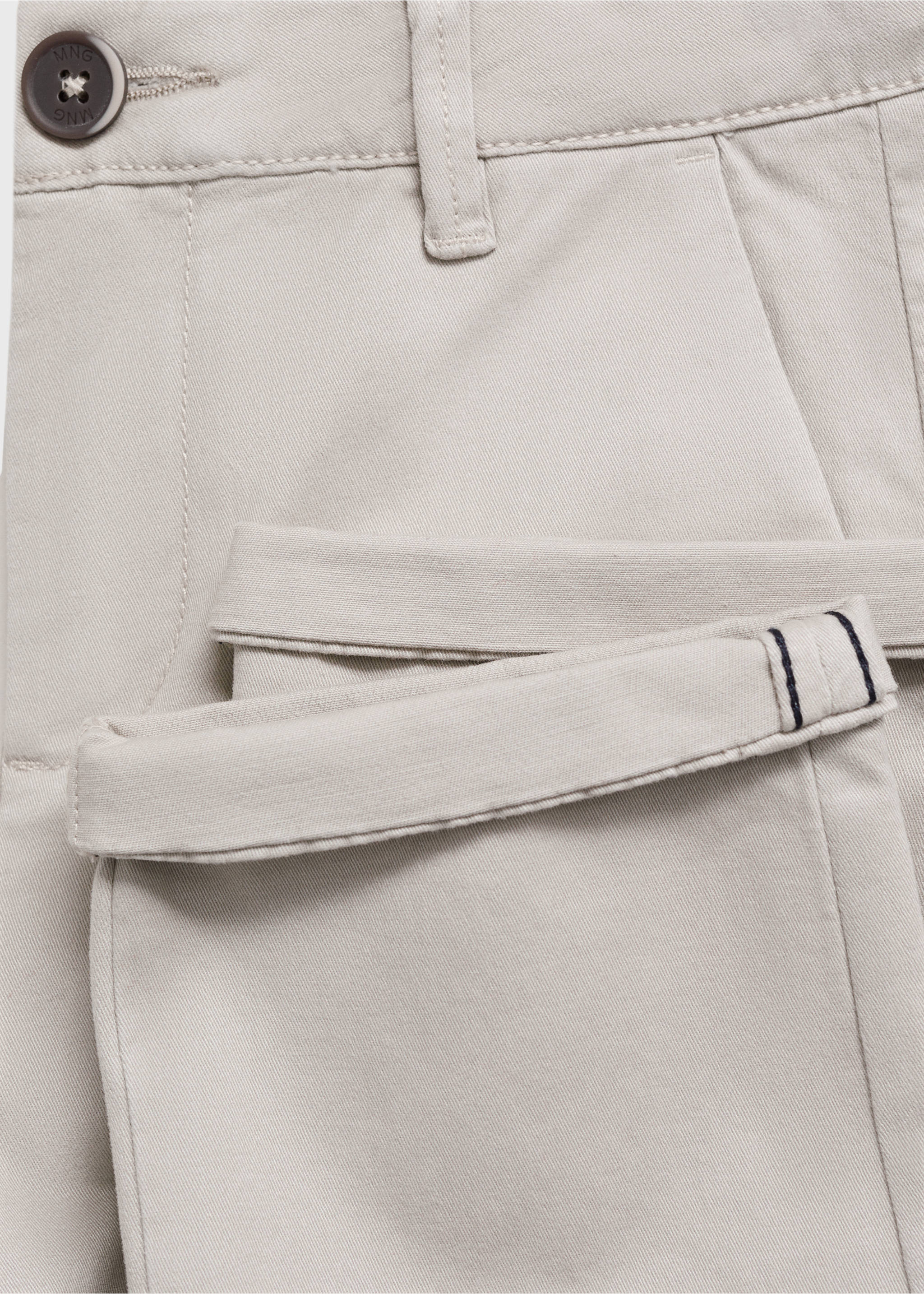 Cotton chinos - Details of the article 8, Ice Grey. Ref: 87090626-00.