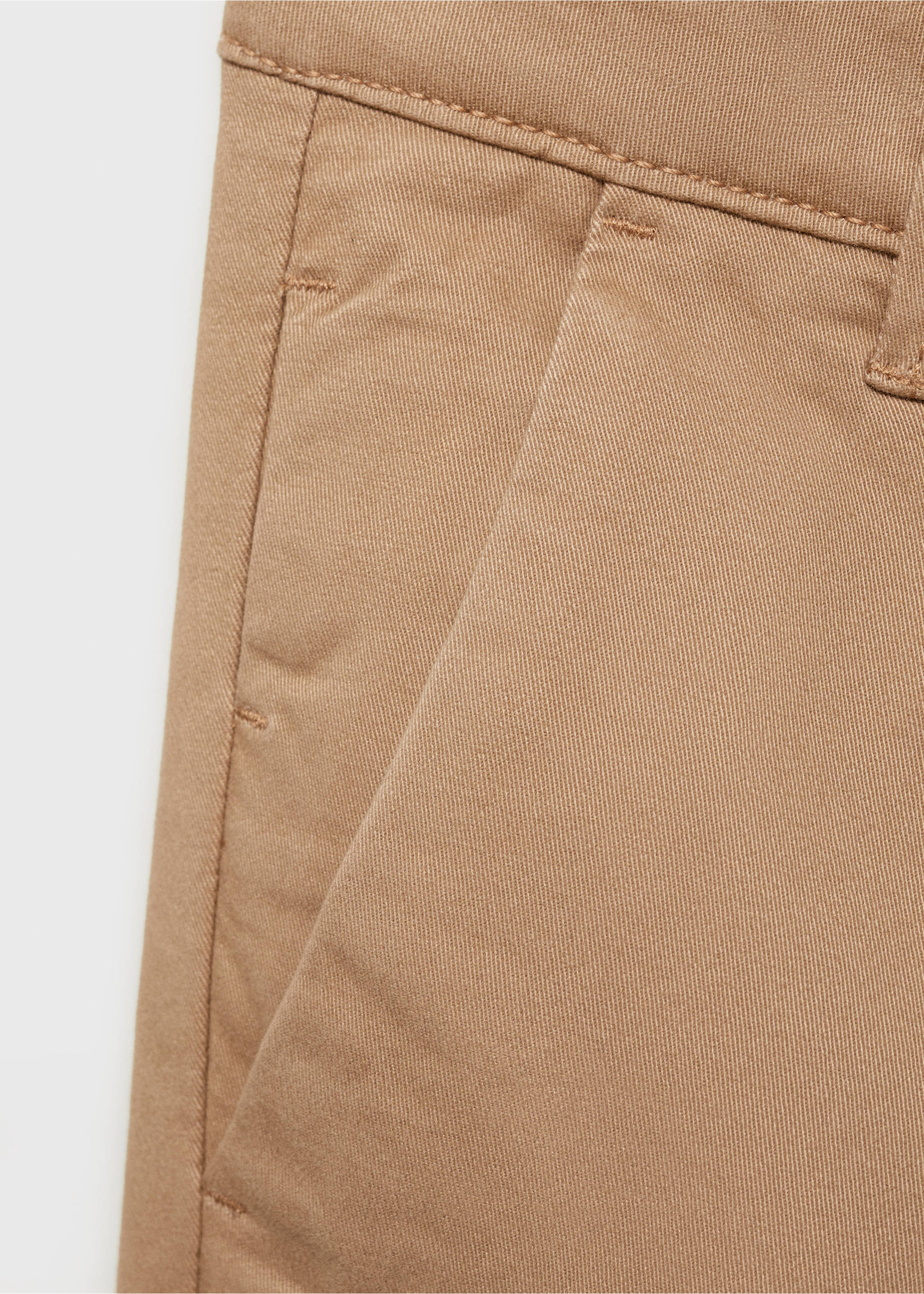 Chinohose aus Baumwolle - Detail des Artikels 0, Beige. Ref: 87090626-00.