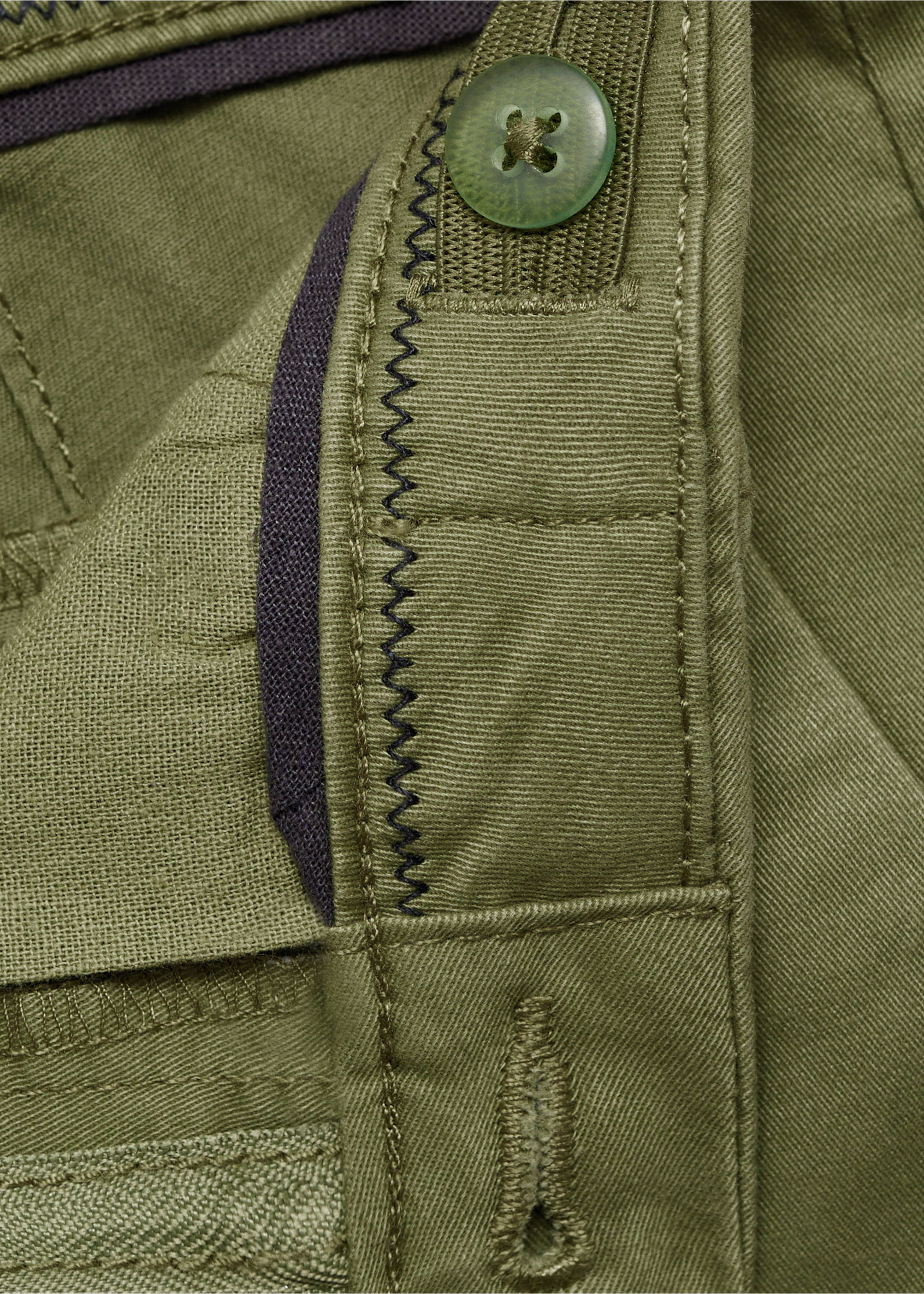 Chinohose aus Baumwolle - Detail des Artikels 0, Khaki. Ref: 87090626-00.