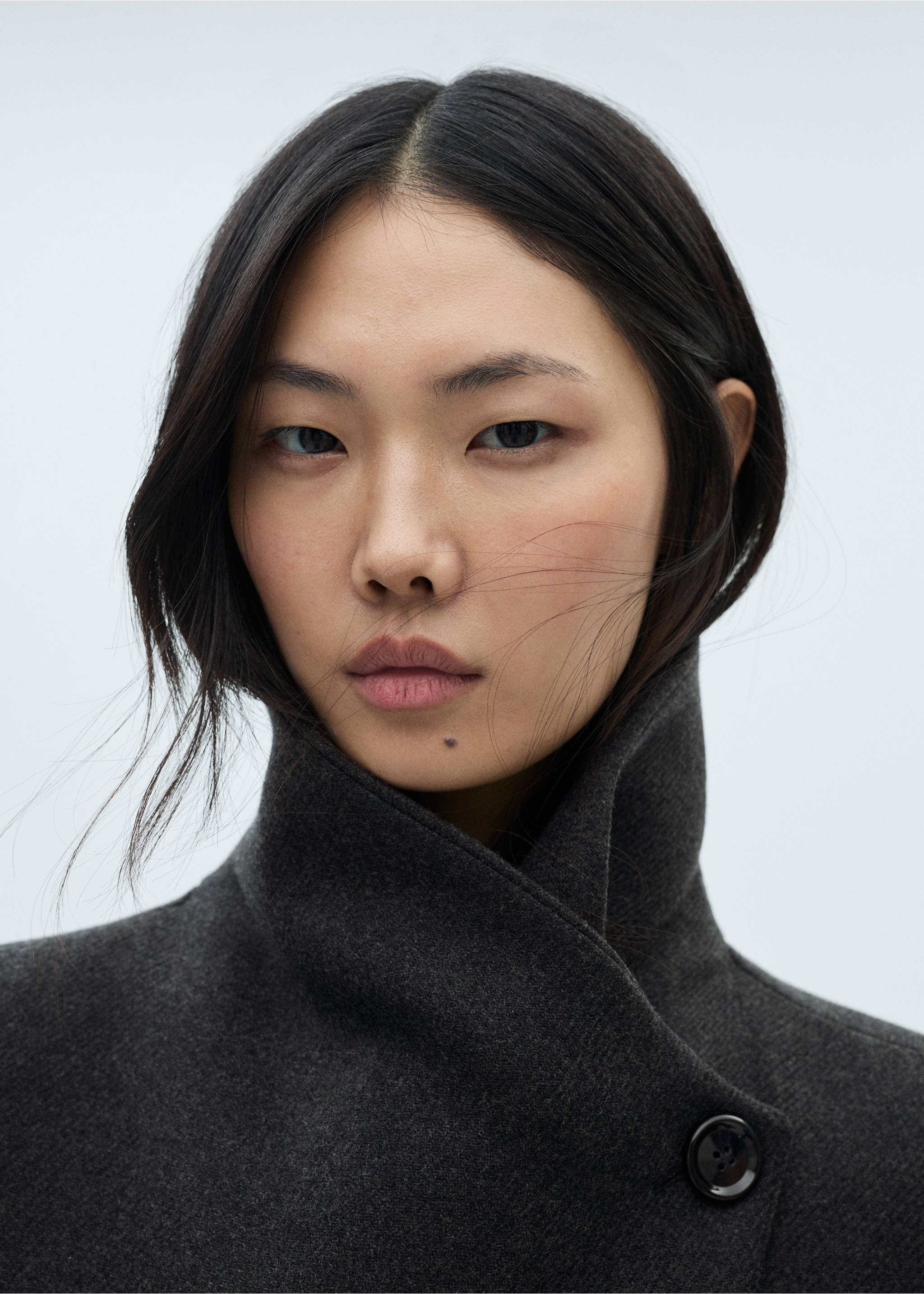 Woollen coat with belt - Details of the article 1, Grey. Ref: 87090649-00.