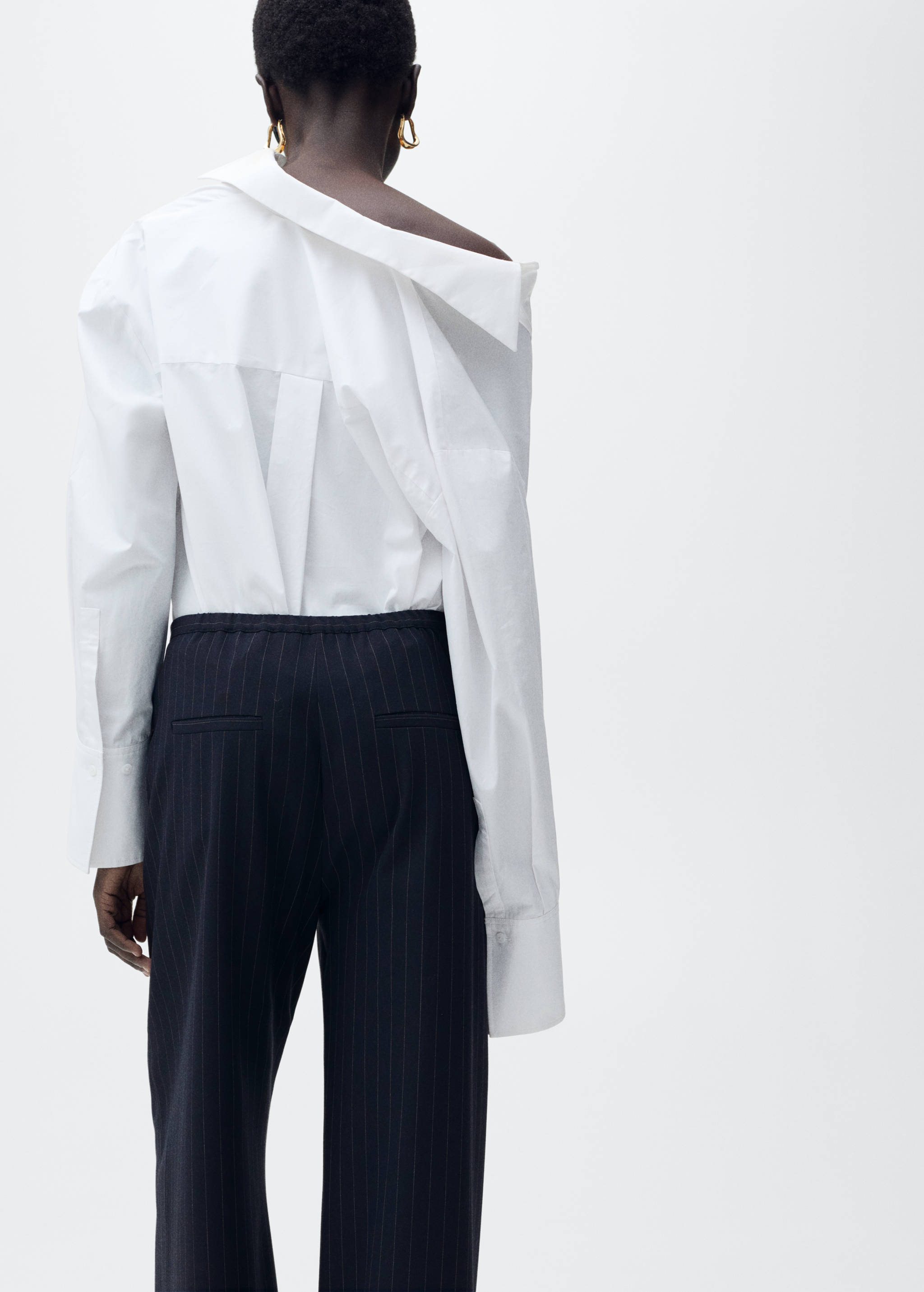 Rechte krijtstreepbroek - Achterkant van het artikel