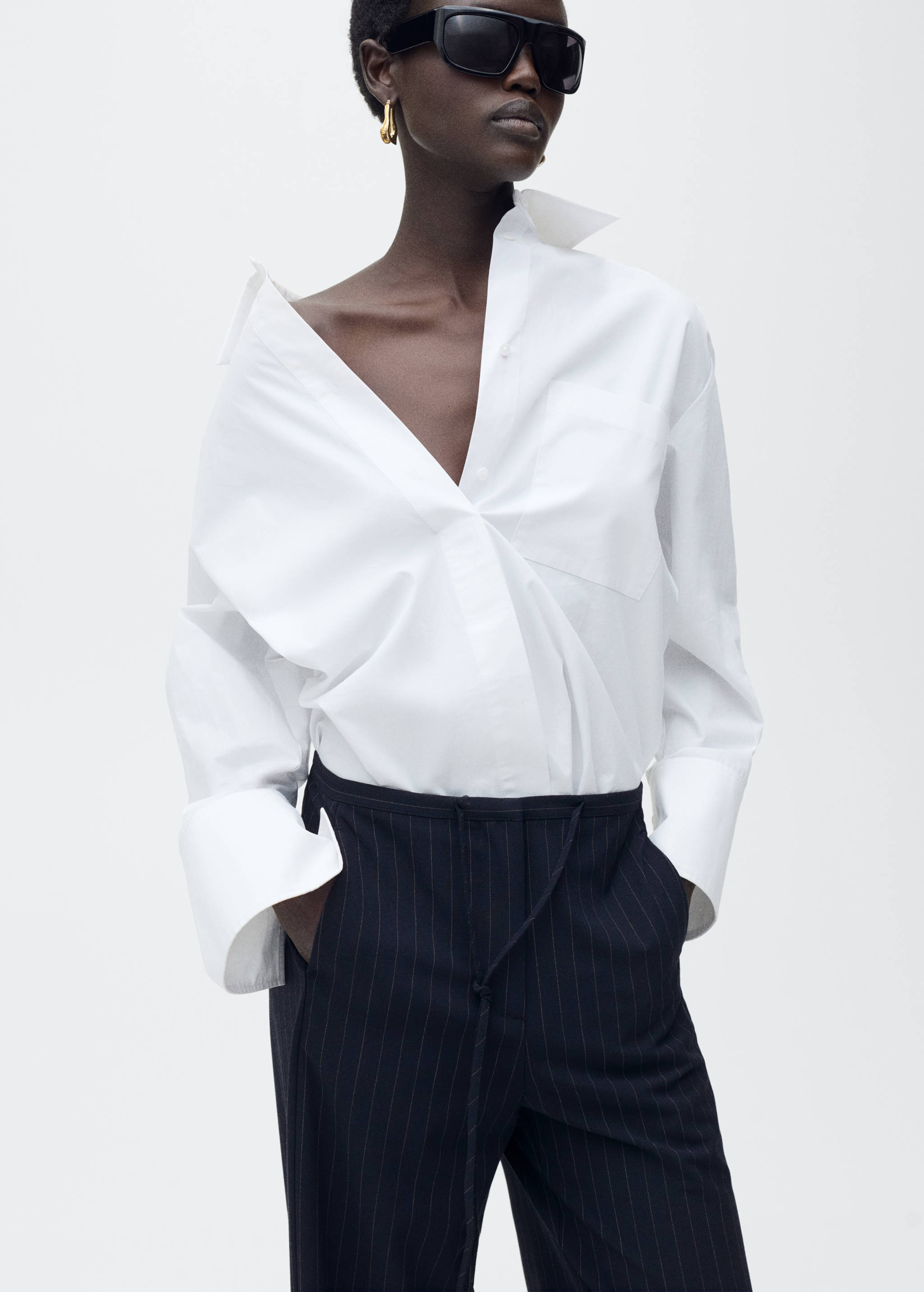 Rechte krijtstreepbroek - Detail van het artikel 2