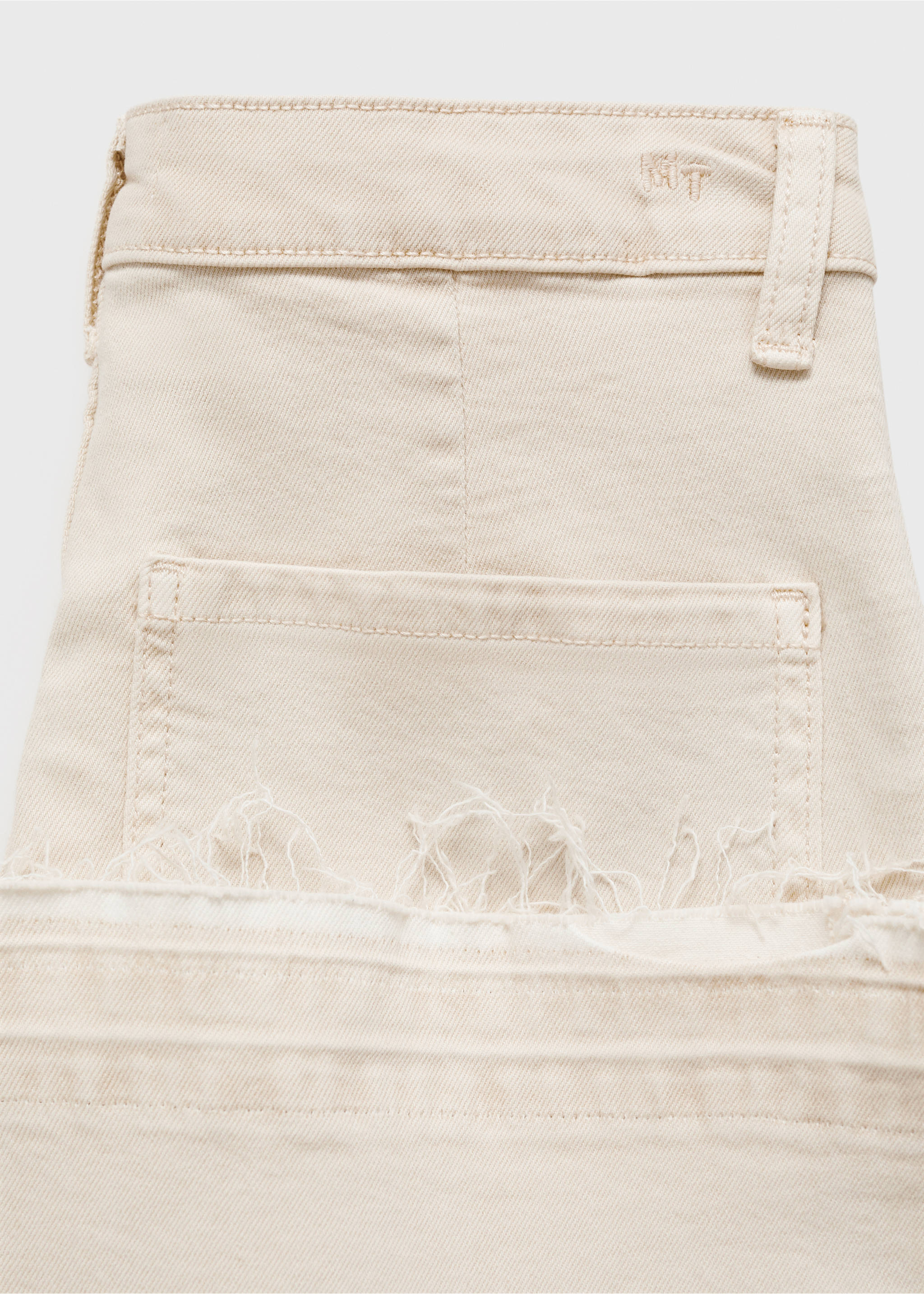 Culotte jeans with pockets - Details of the article 0, Beige. Ref: 87091046-00.