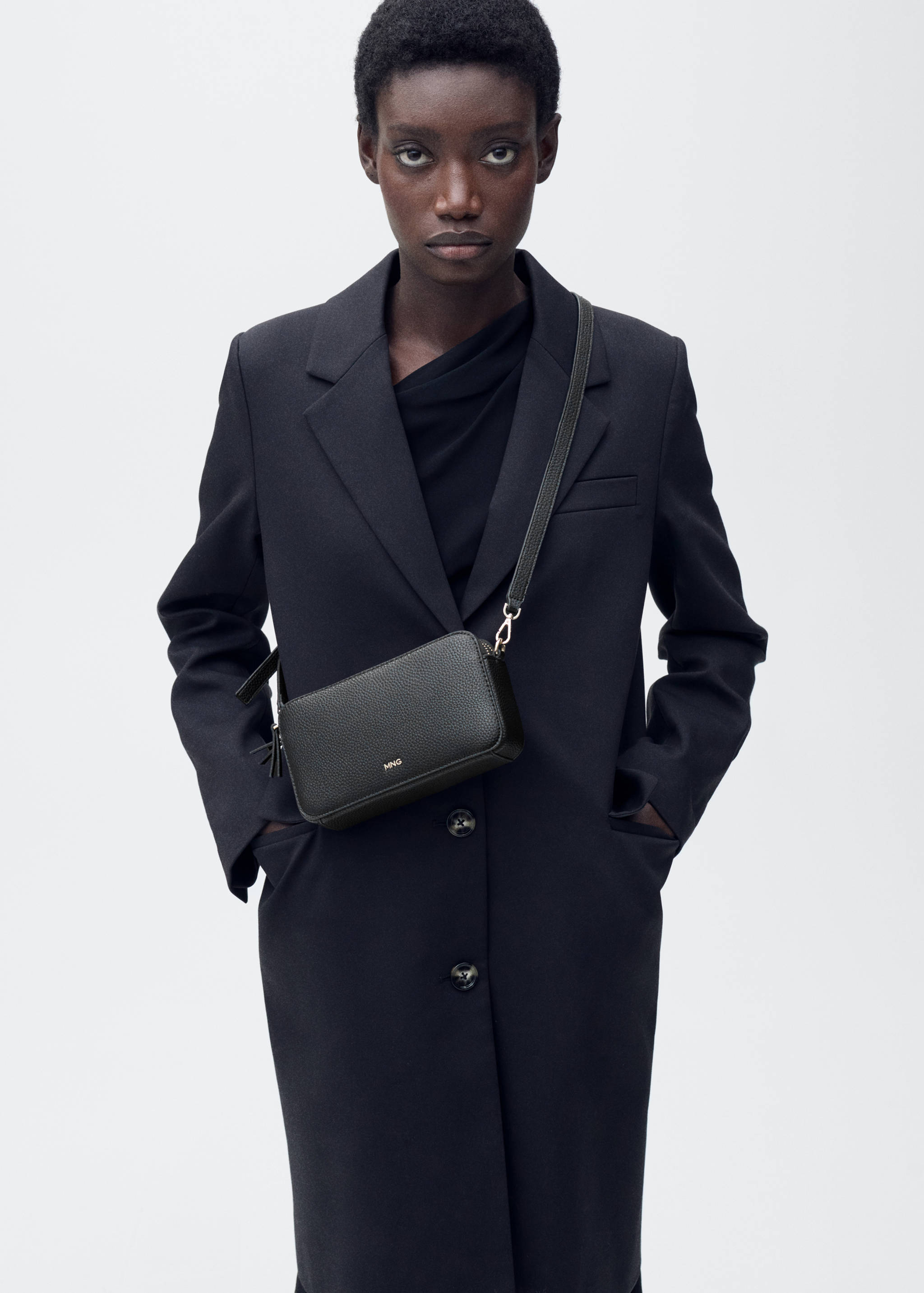 Shoulder bag with double zip - General plane