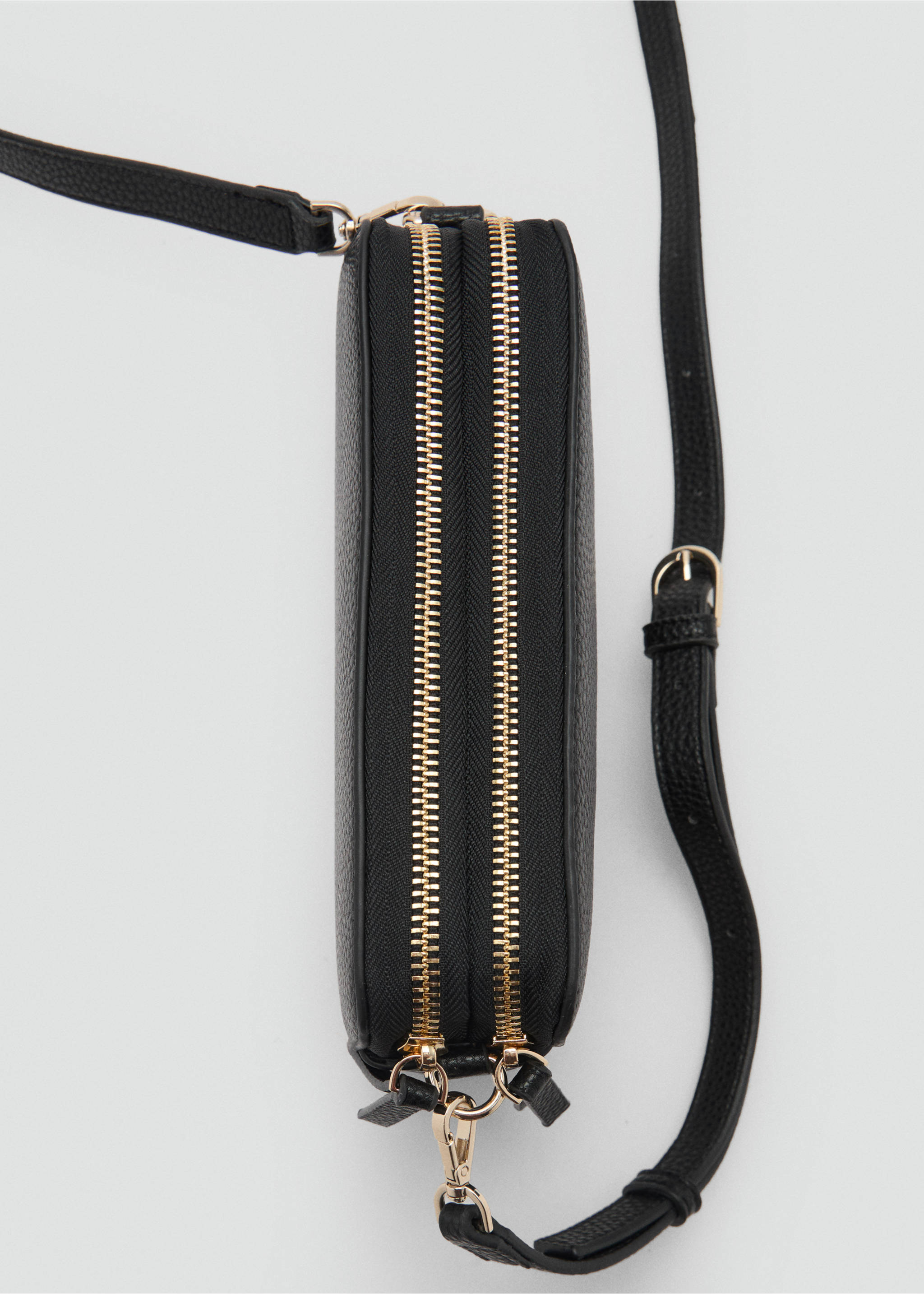 Shoulder bag with double zip - Details of the article 2, Black. Ref: 87091050-00.