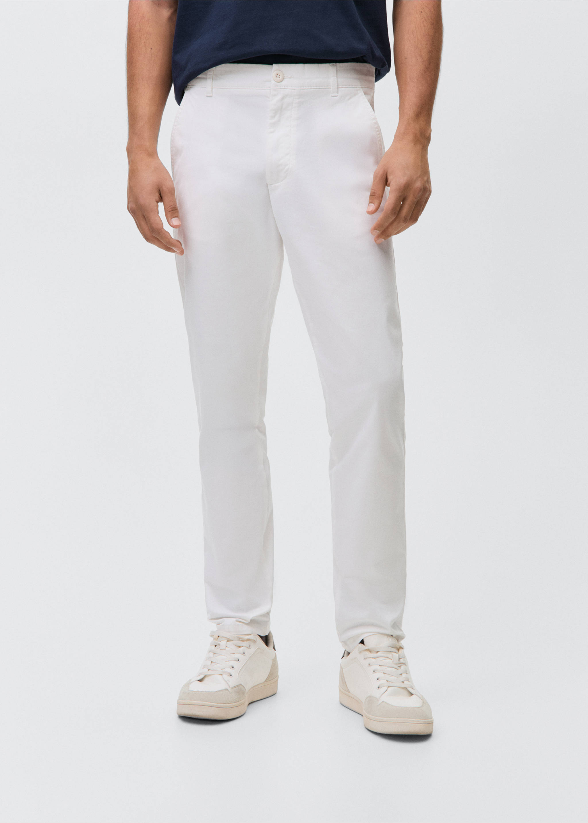 Pantalón chino liso - Detalle del artículo 6, Blanco. Ref: 87091052-00.