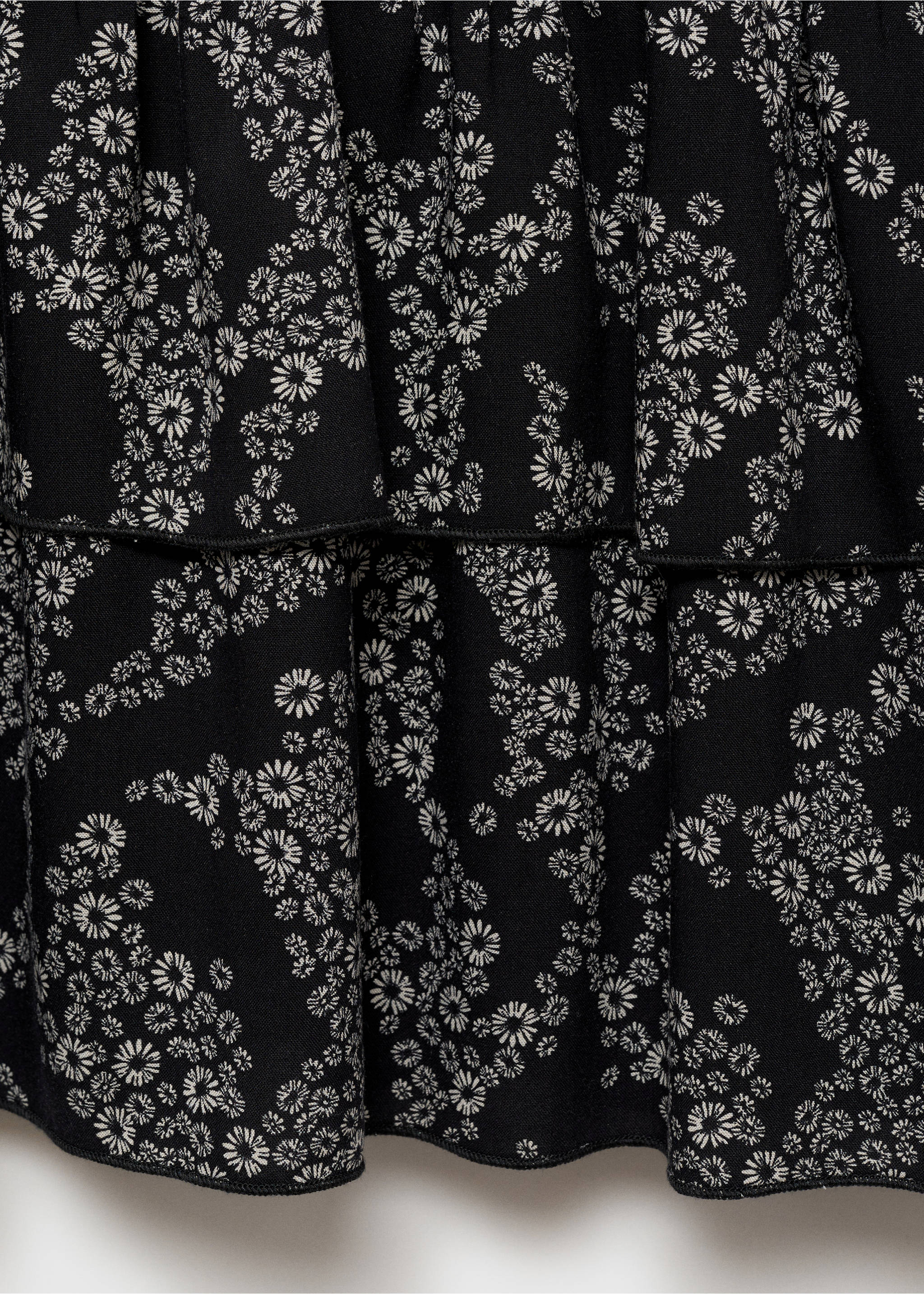 Kleid mit Blumendruck - Detail des Artikels 0, Schwarz. Ref: 87091512-00.