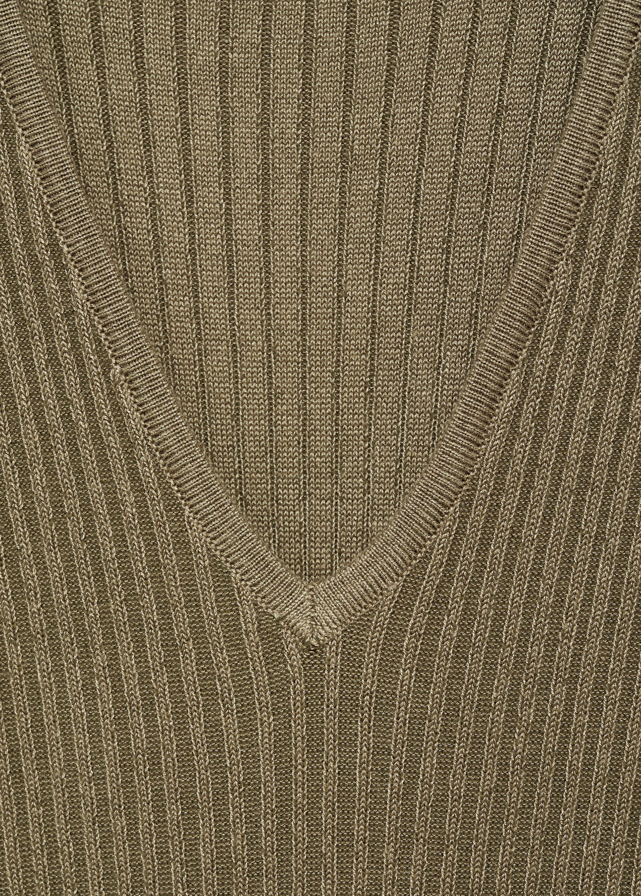 Vestido comprido acampanado - Pormenor do artigo 8