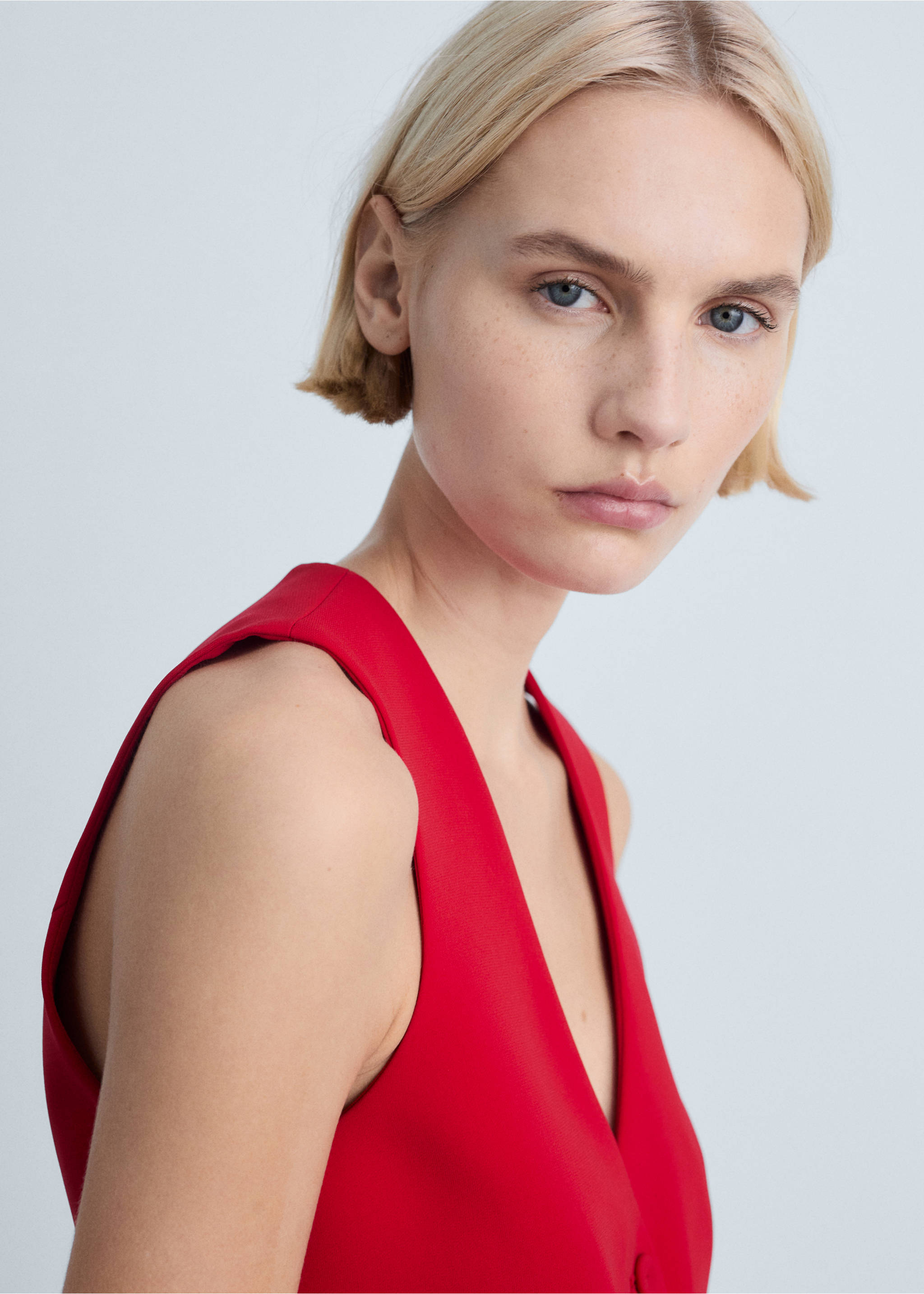 Chaleco traje botones - Detalle del artículo 1, Rojo. Ref: 87091518-00.