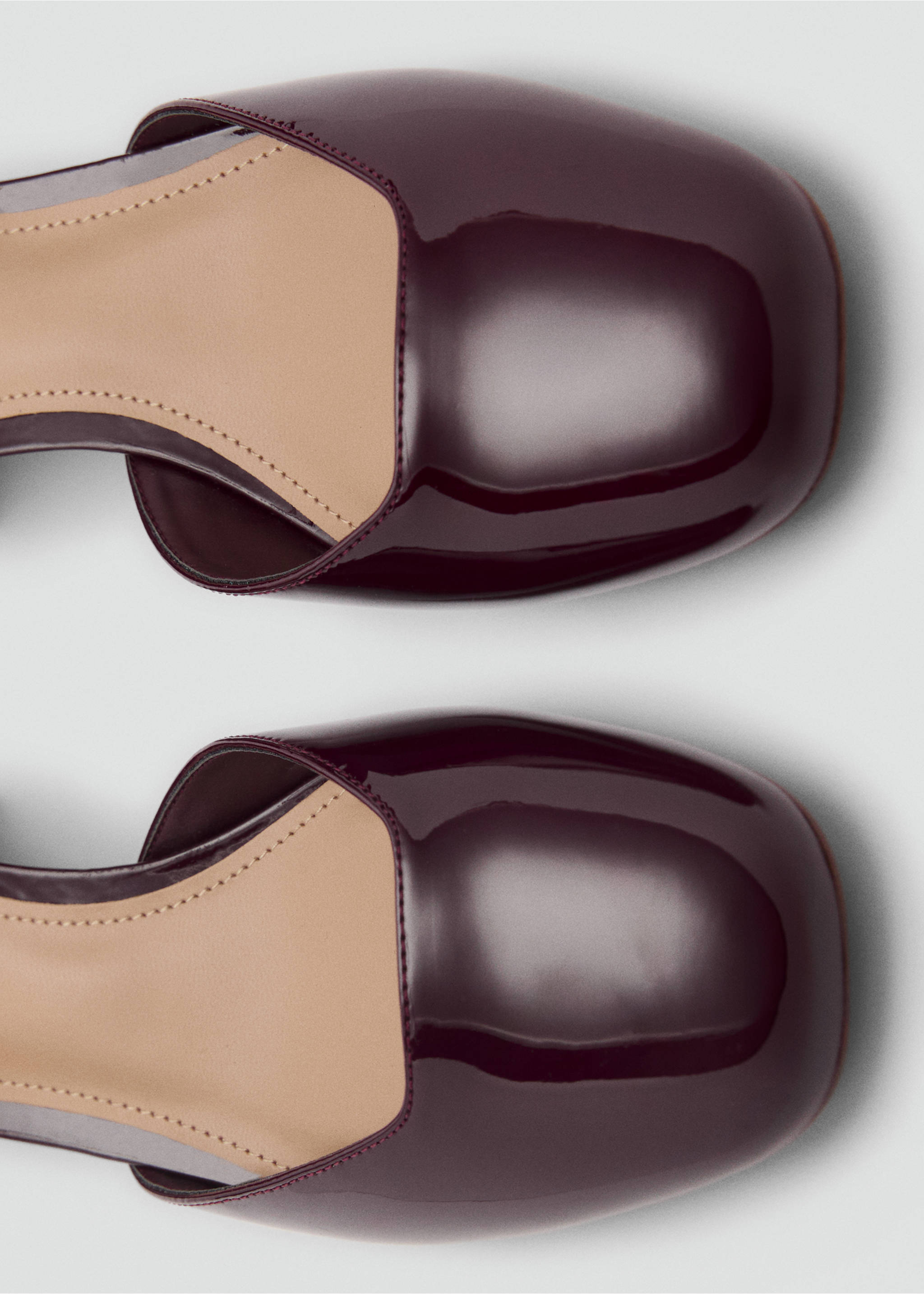 Patent heeled shoes - Details of the article 1, Burgundy. Ref: 87092025-00.