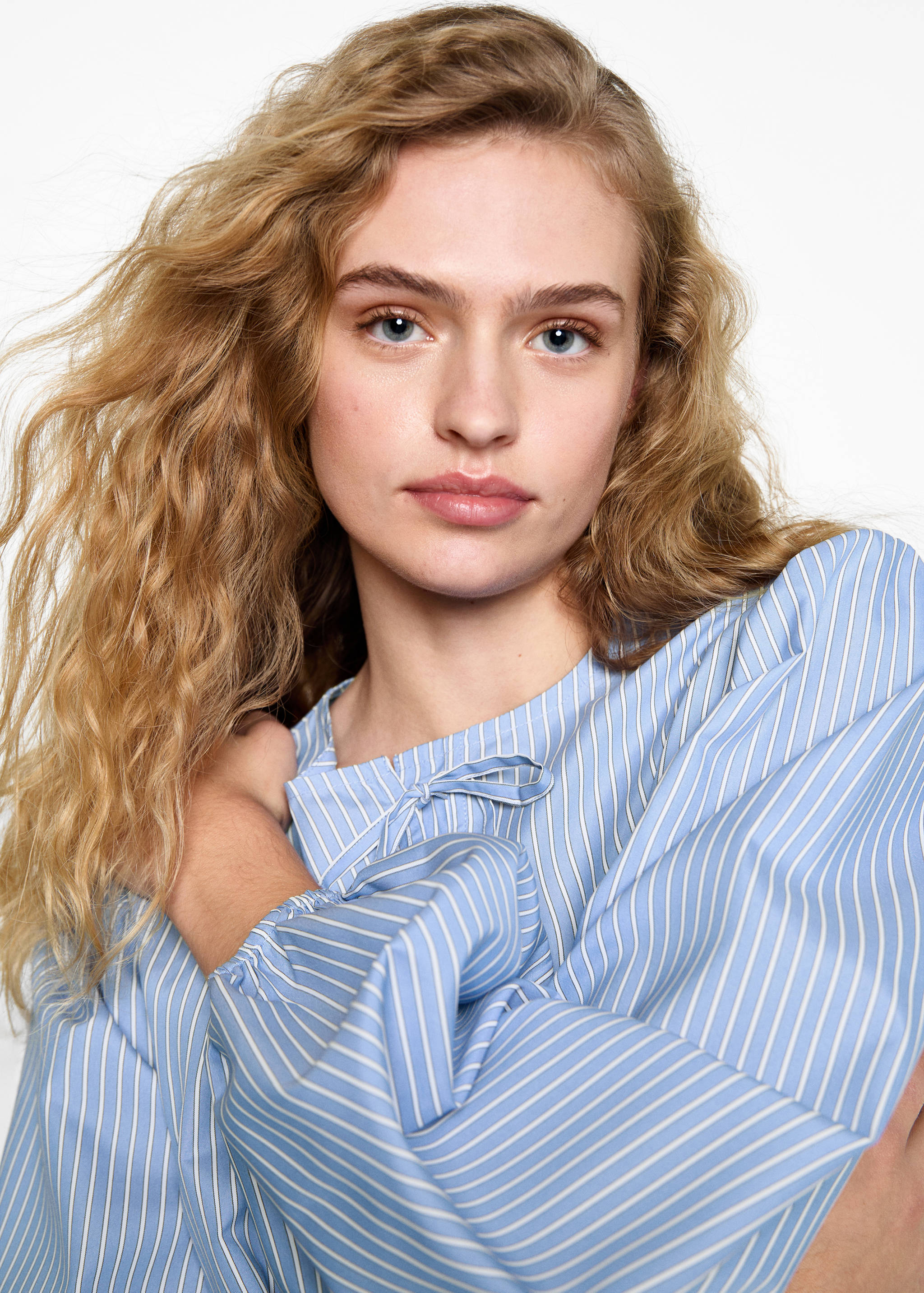 Striped bow blouse - Details of the article 1