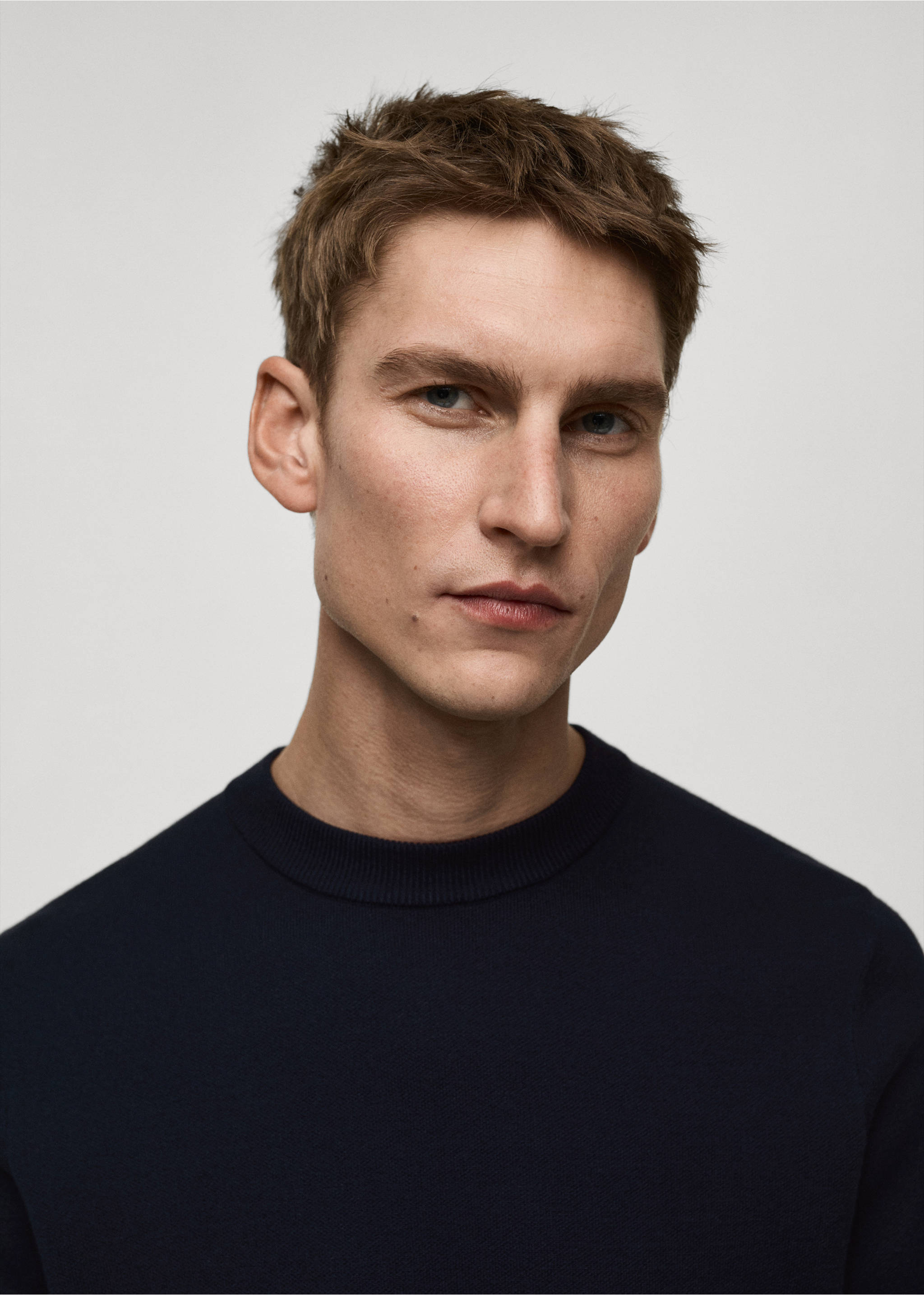 Medium-knit regular-fit sweater - Details of the article 1, Dark Navy. Ref: 87092889-00.