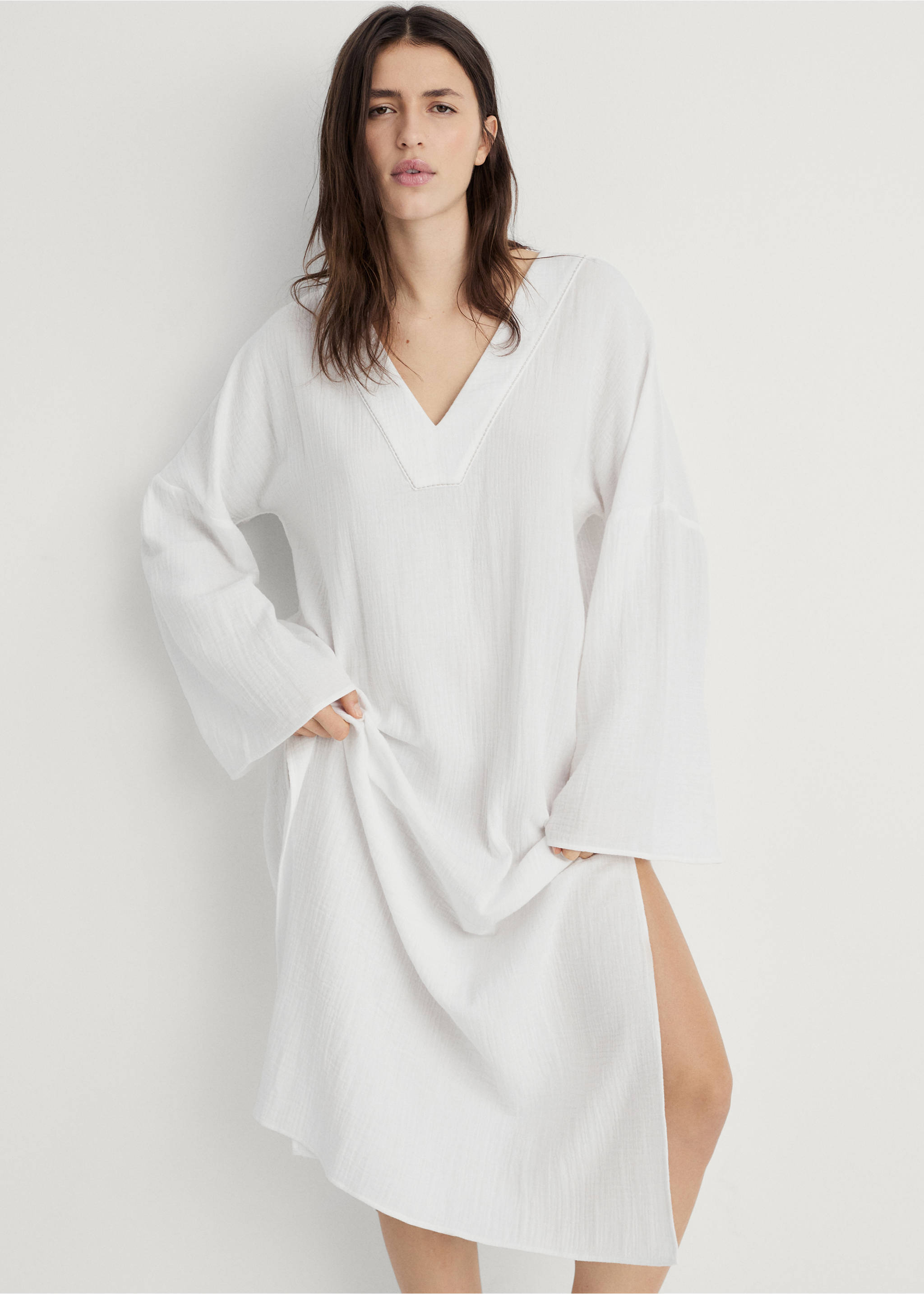 Caftan de pyjama oversize - Plan moyen, Blanc. Ref: 87092891-00.