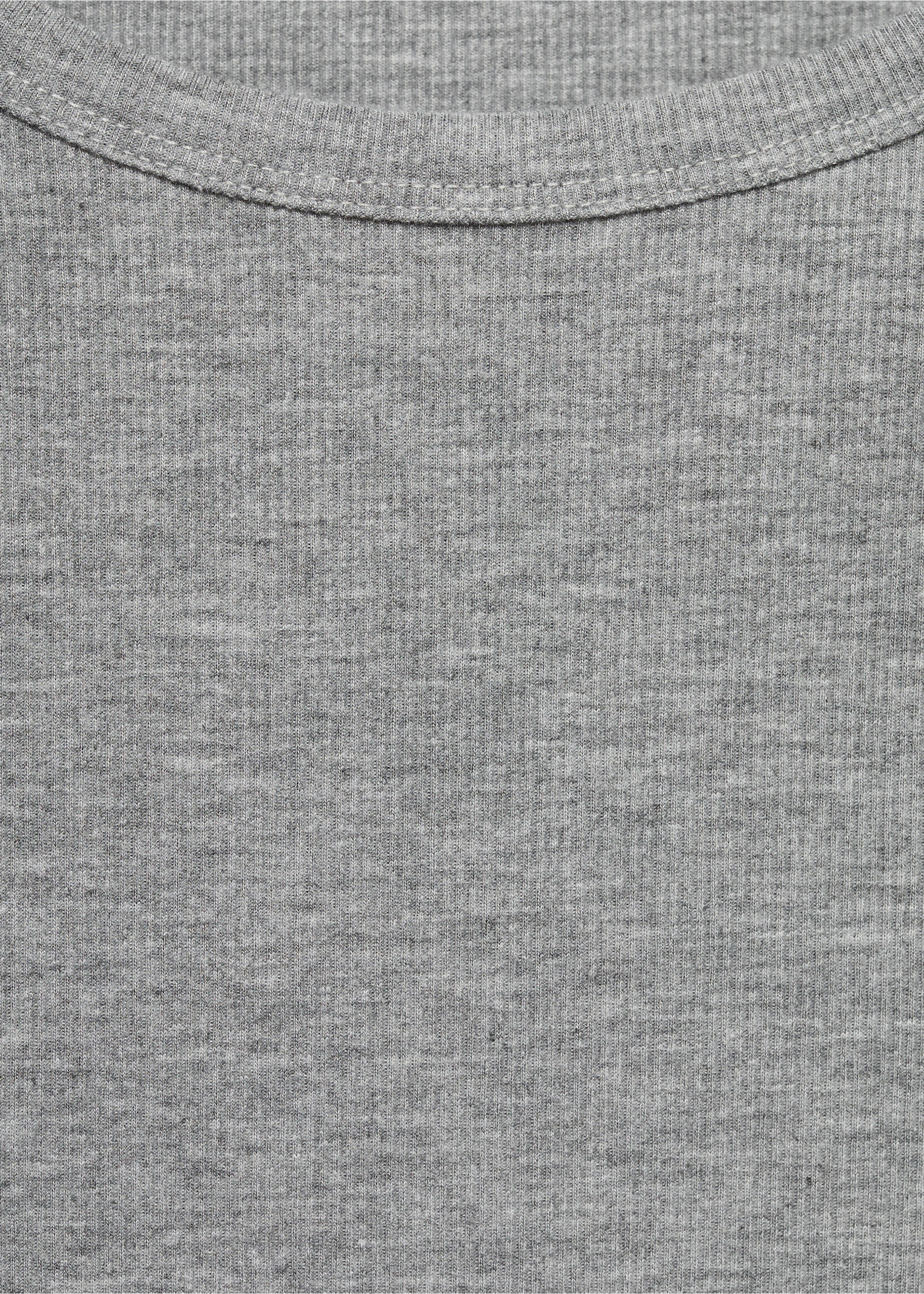 T-shirt en maille côtelée à col rond - Détail de l'article 8, Gris. Ref: 87092893-00.