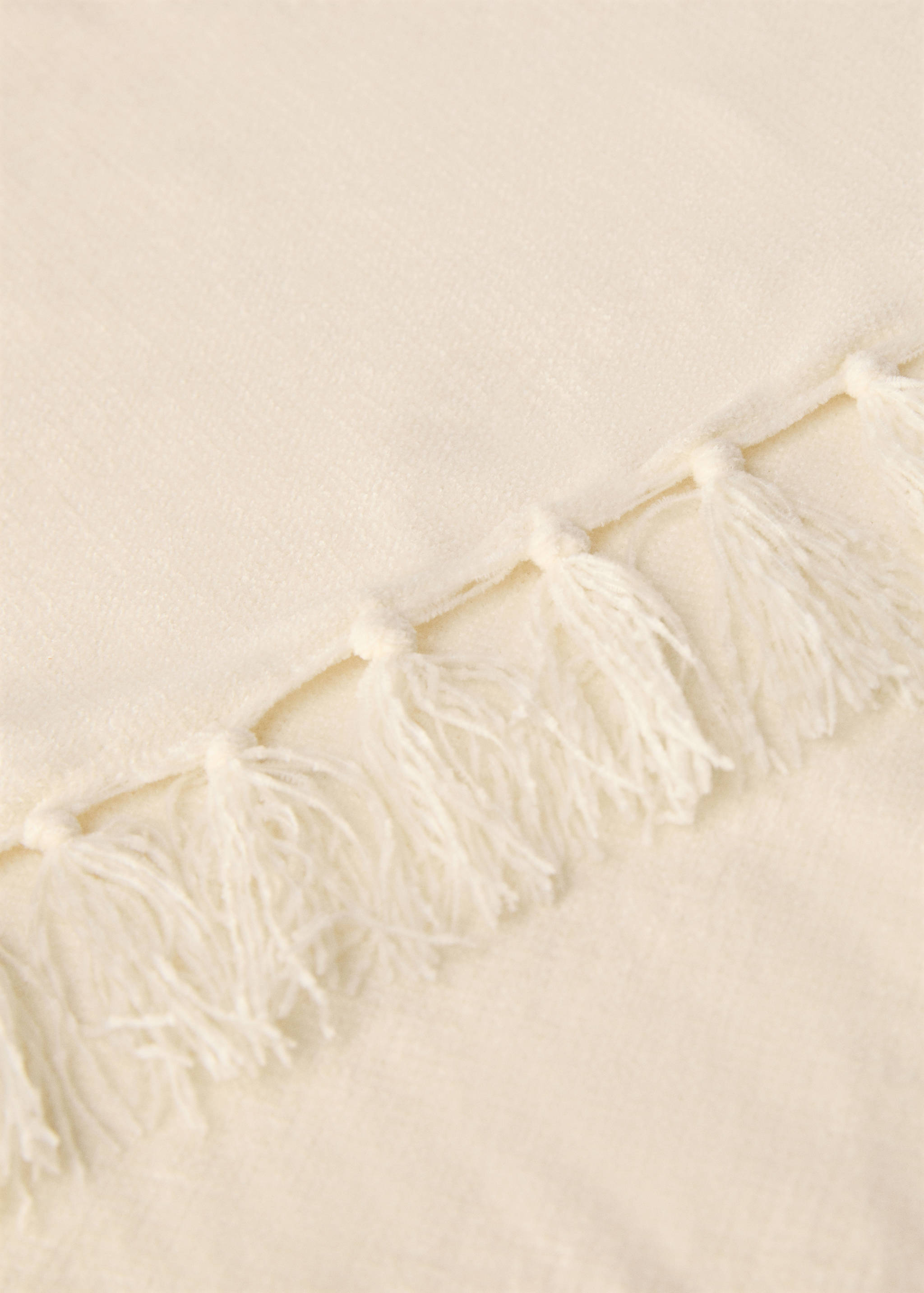 Chenille blanket with fringes - Details of the article 1
