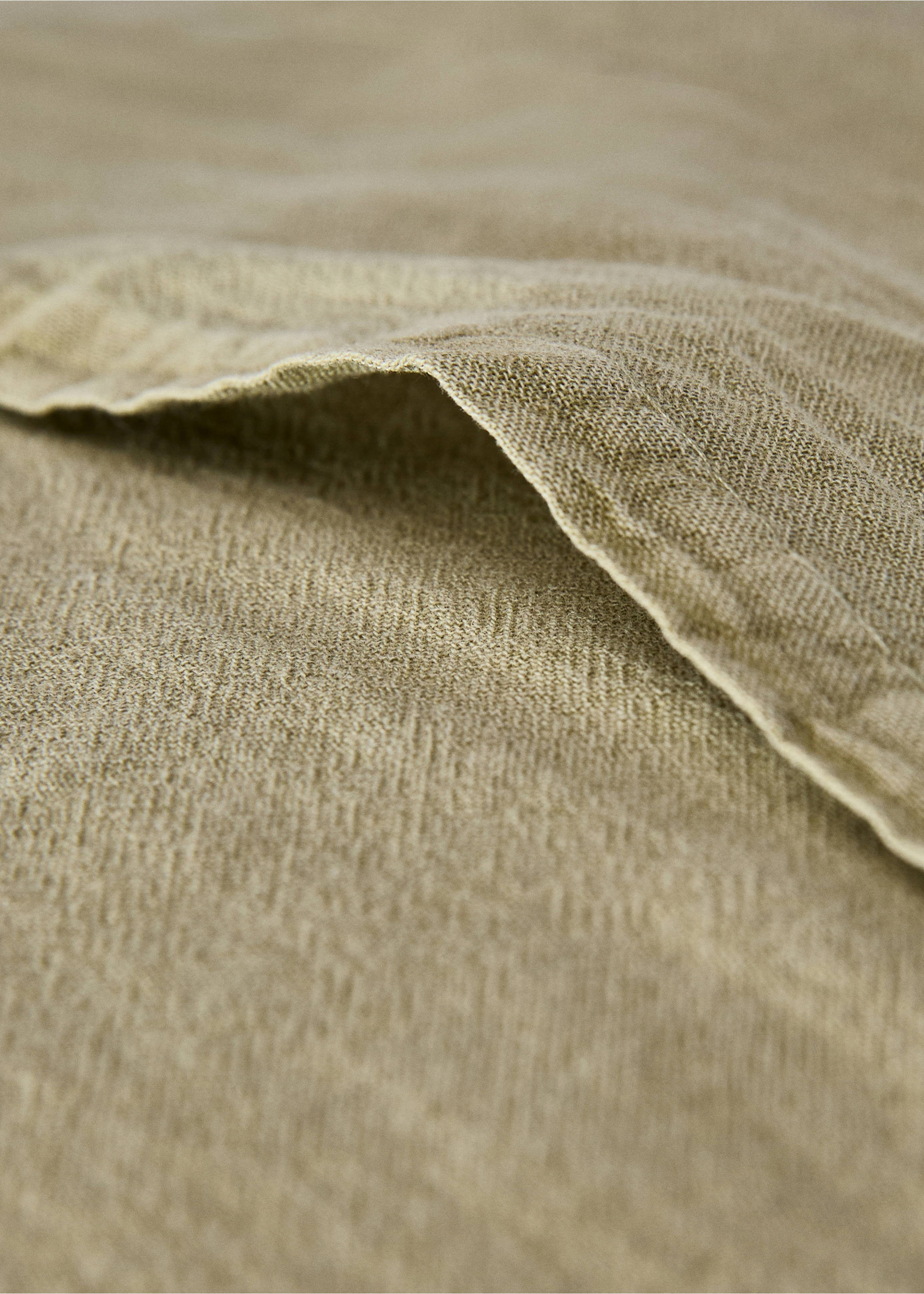 Garment-dyed cotton cushion cover with checks 50x50 cm - Details of the article 4, Khaki. Ref: 87092908-00.