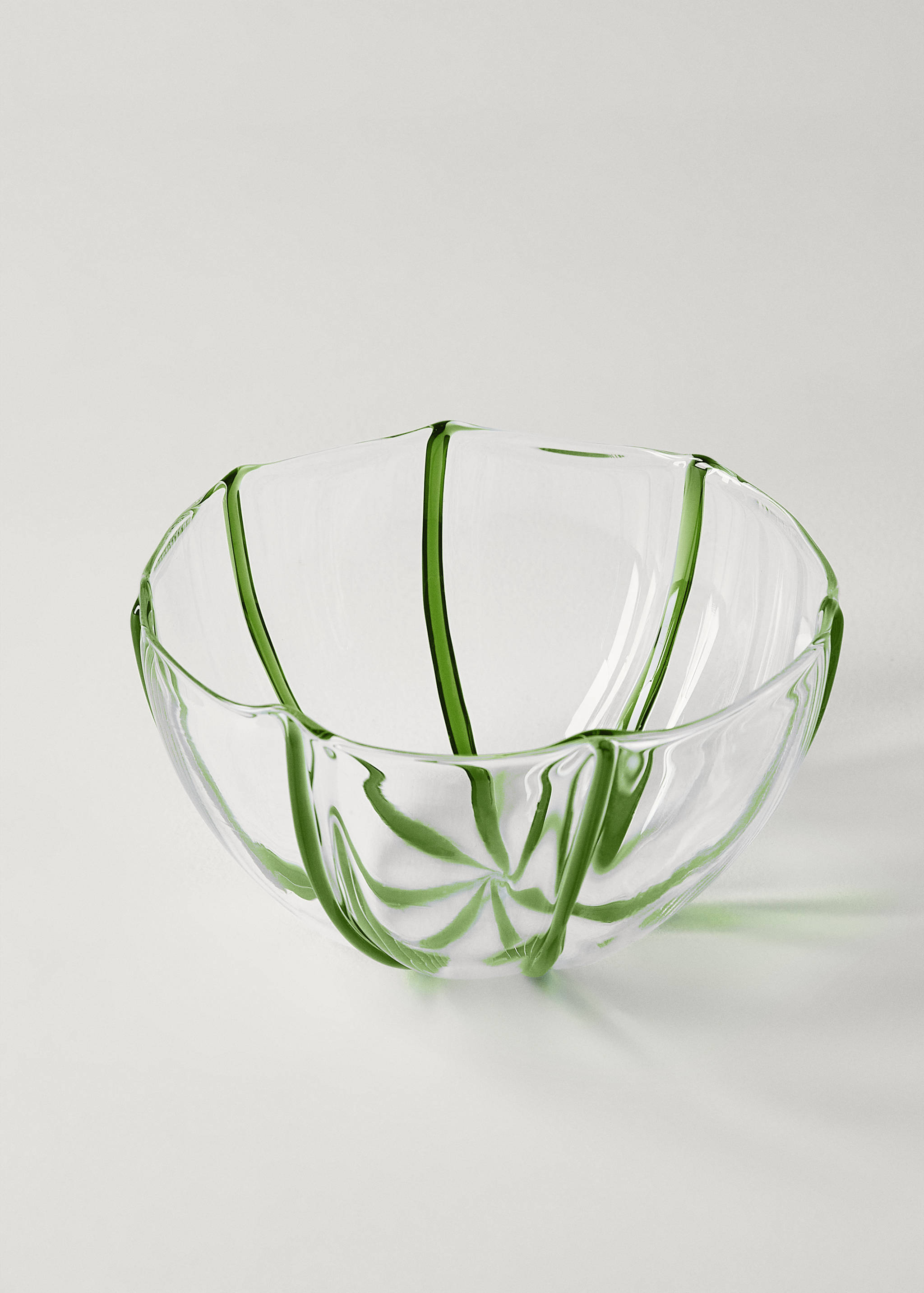 Borosilicate bowl with coloured lines - Details of the article 2