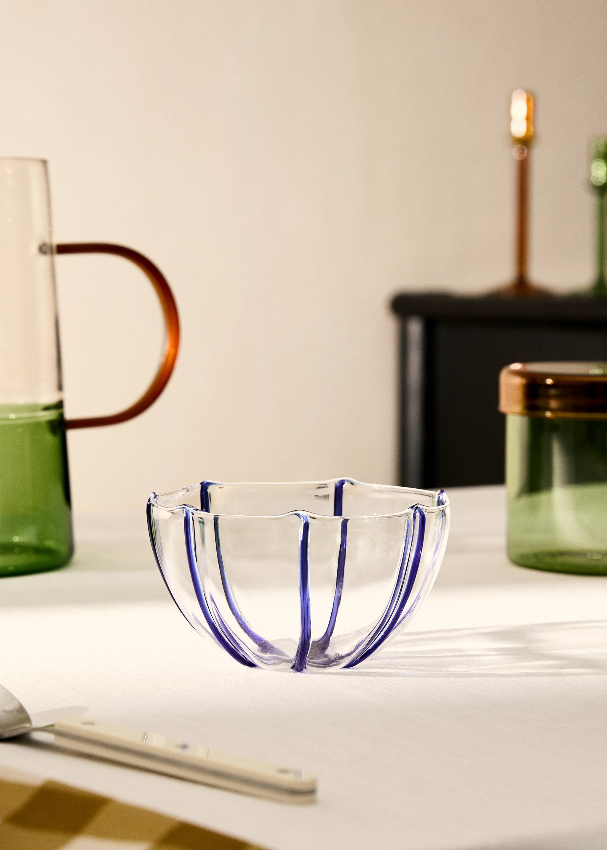 Borosilicate bowl with coloured lines - General plane