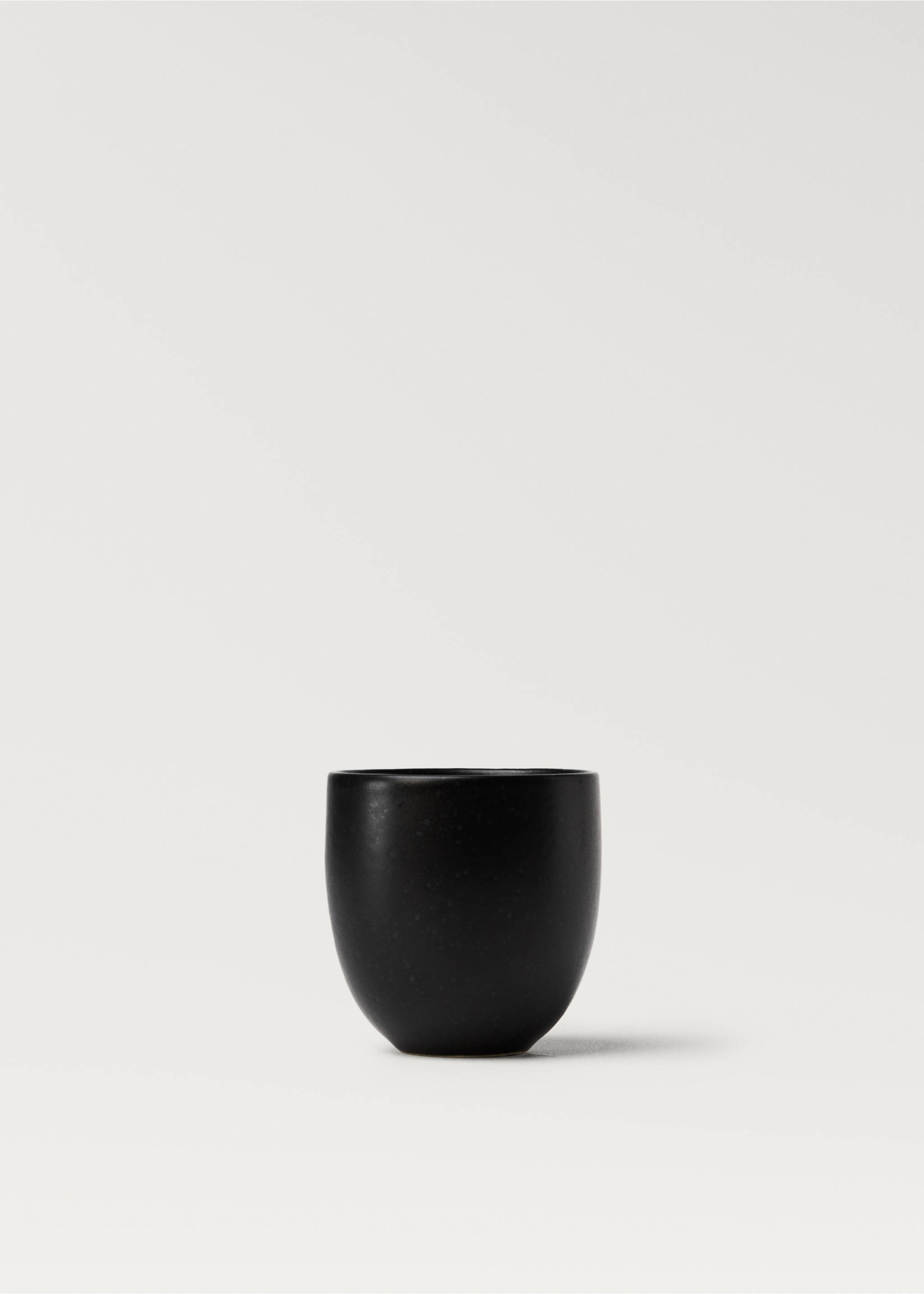 Becher aus Steingut mit mattem Finish für das Bad - Artikel ohne Model, Schwarz. Ref: 87092936-00.