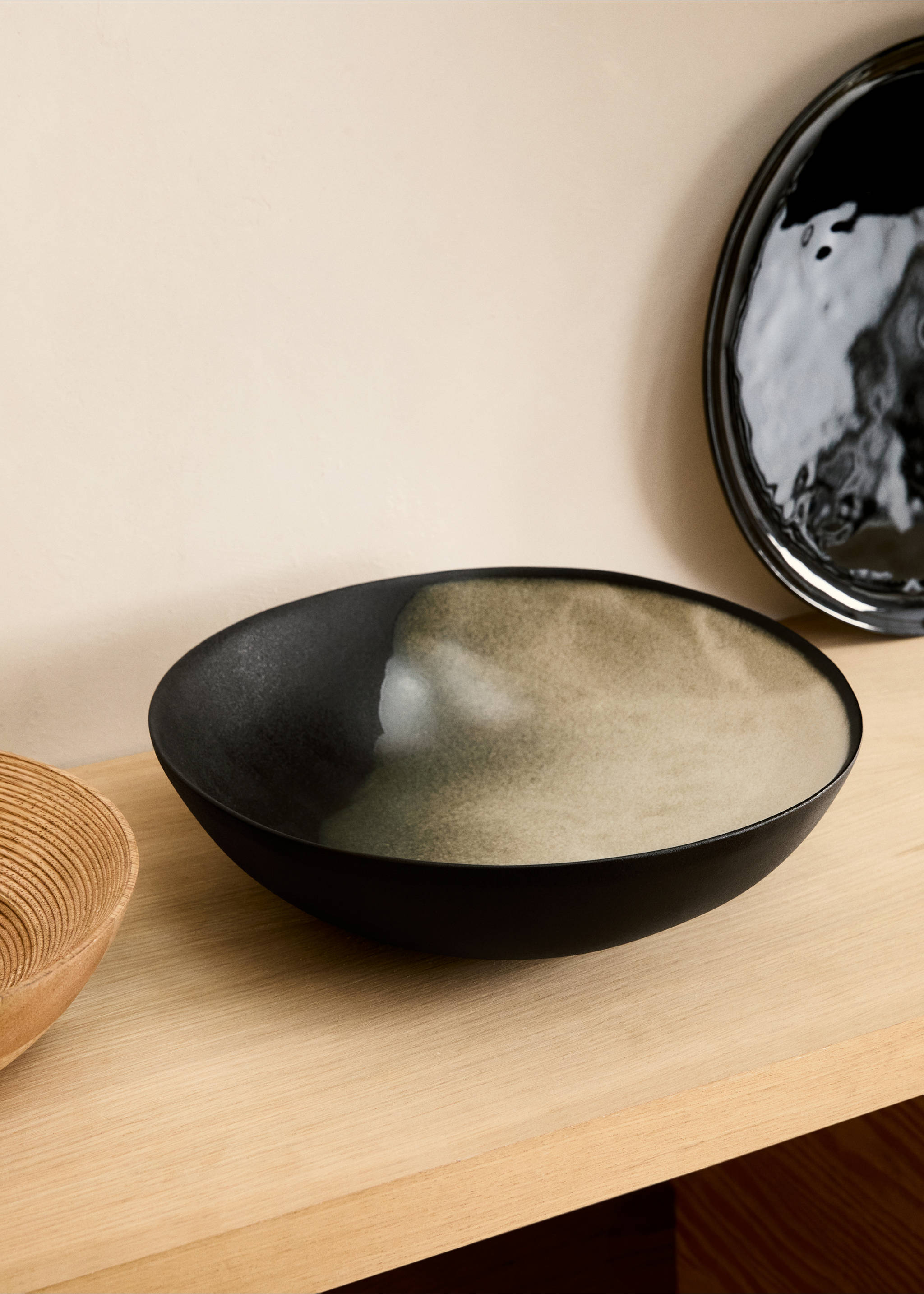 Two-tone stoneware bowl - General plane, Black. Ref: 87092946-00.