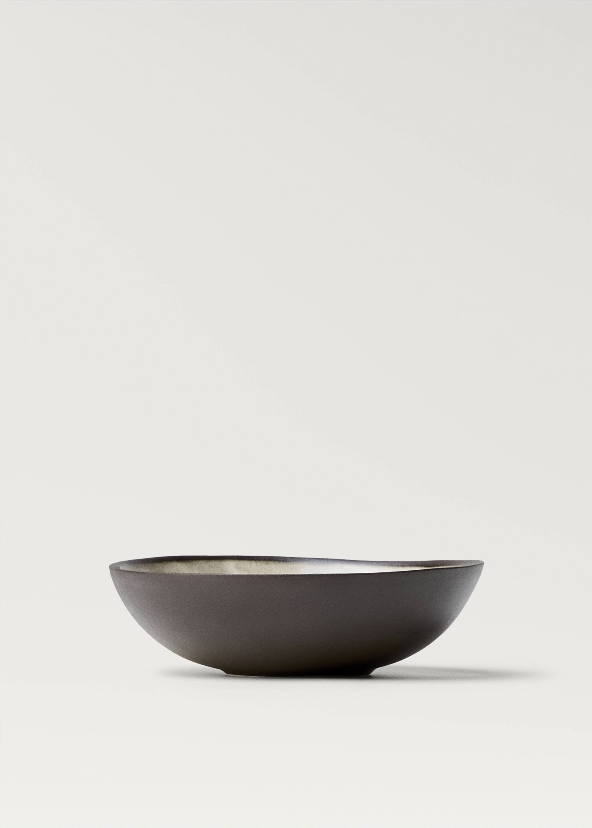 Two-tone stoneware bowl - Article without model, Black. Ref: 87092946-00.