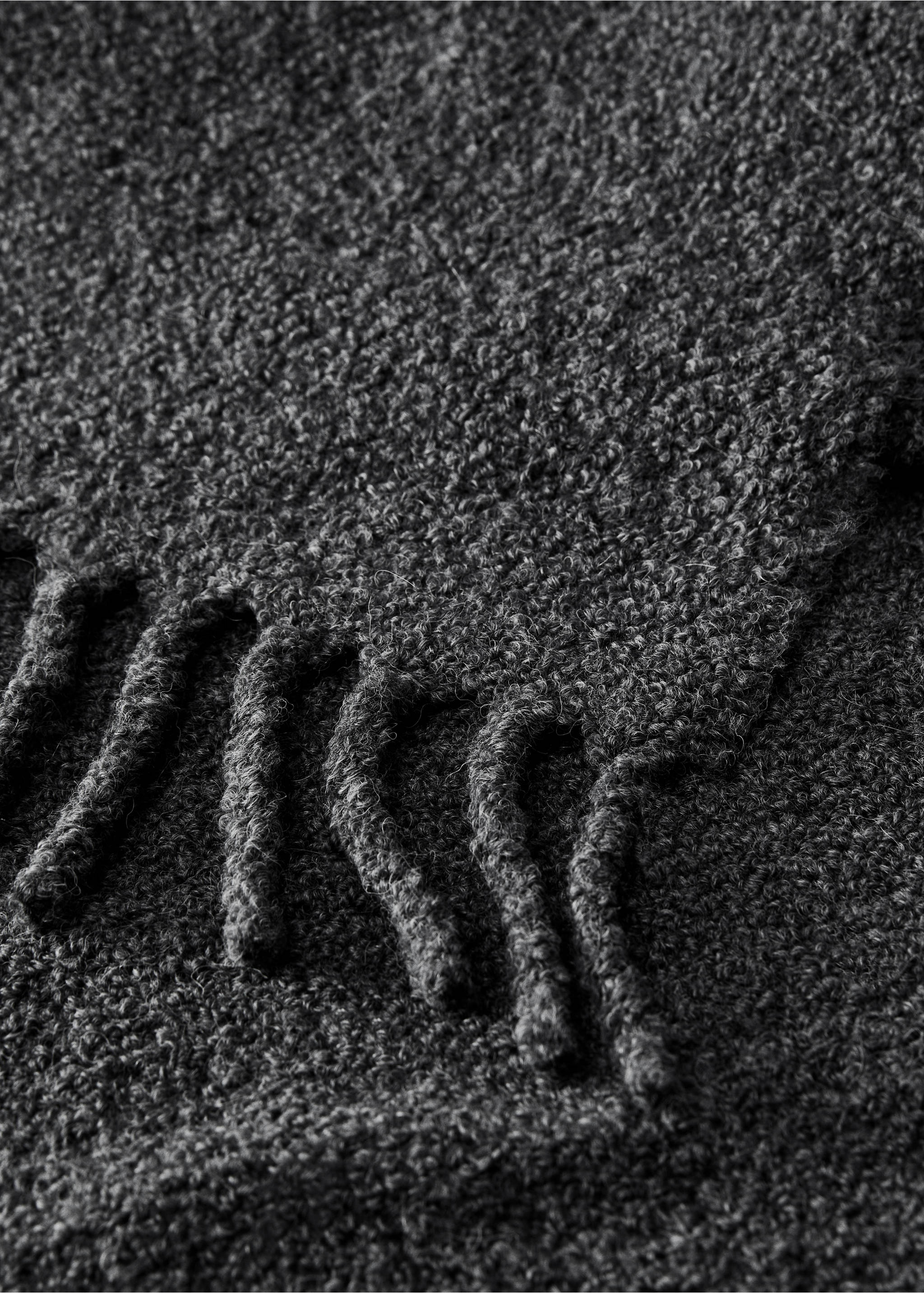 Manta textura bouclé - Detall de l'article 1, Gris mitjà. Ref: 87092953-00.