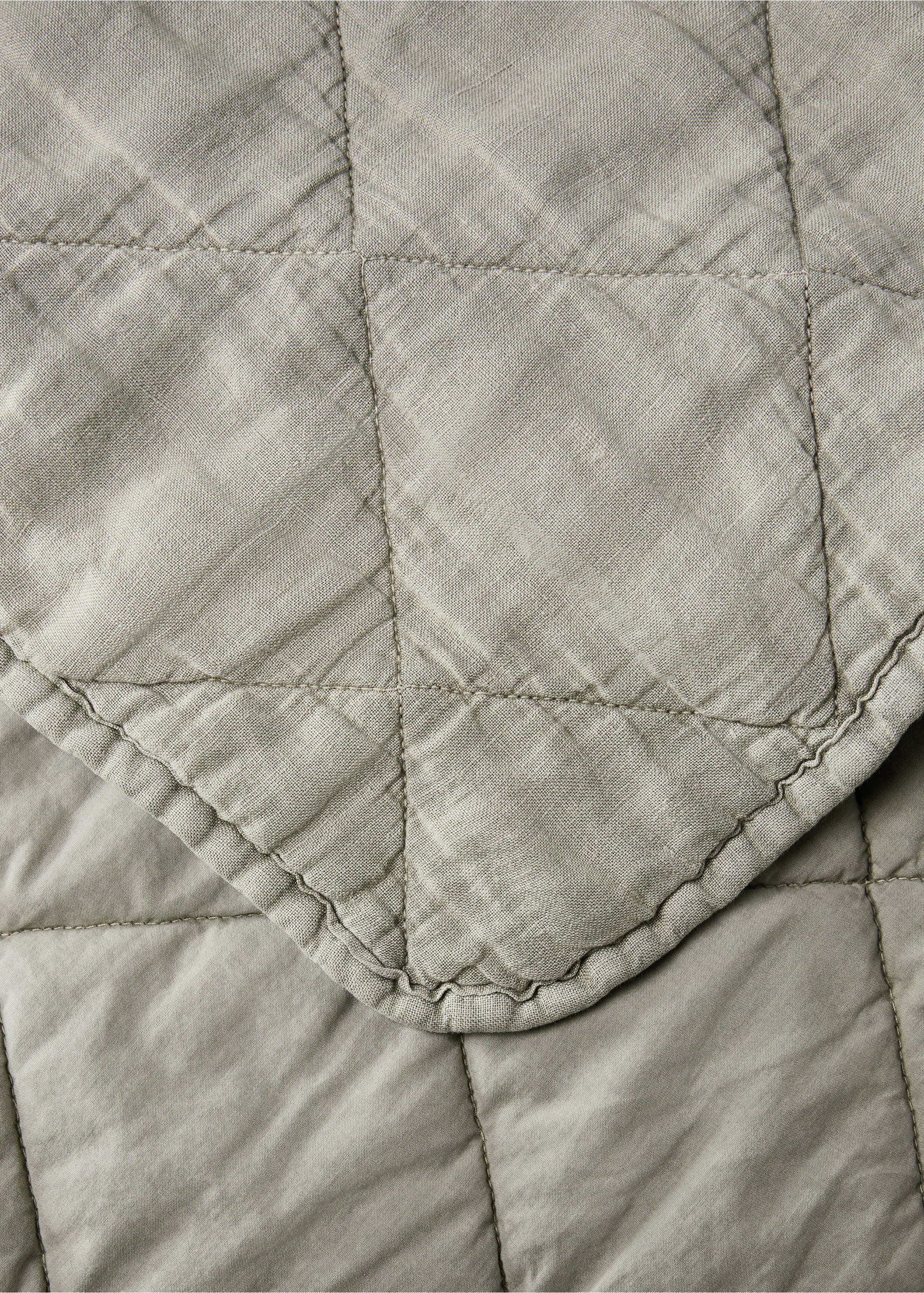 Garment-dyed linen bedspread for 130/150 cm bed - Details of the article 1, Forest Green. Ref: 87092955-00.