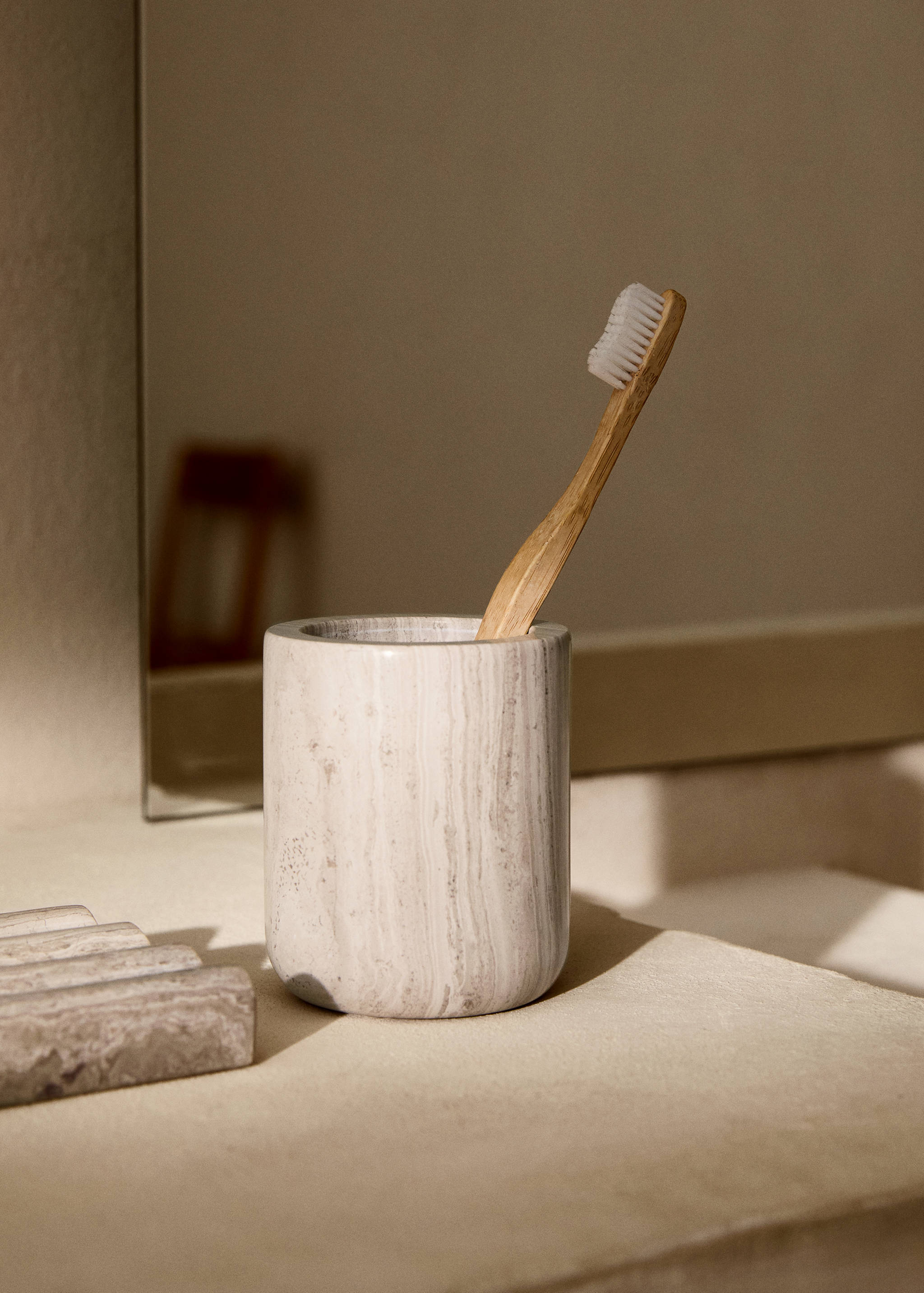 Marble bathroom glass - General plane